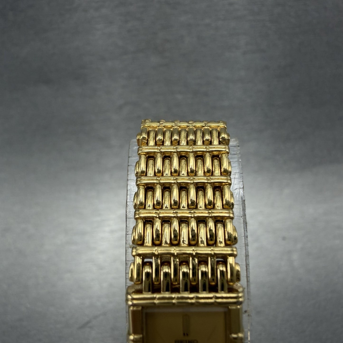 Seiko Tank Watch Women 12mm Champagne Dial Gold Tone 2e206109 New Battery AB4