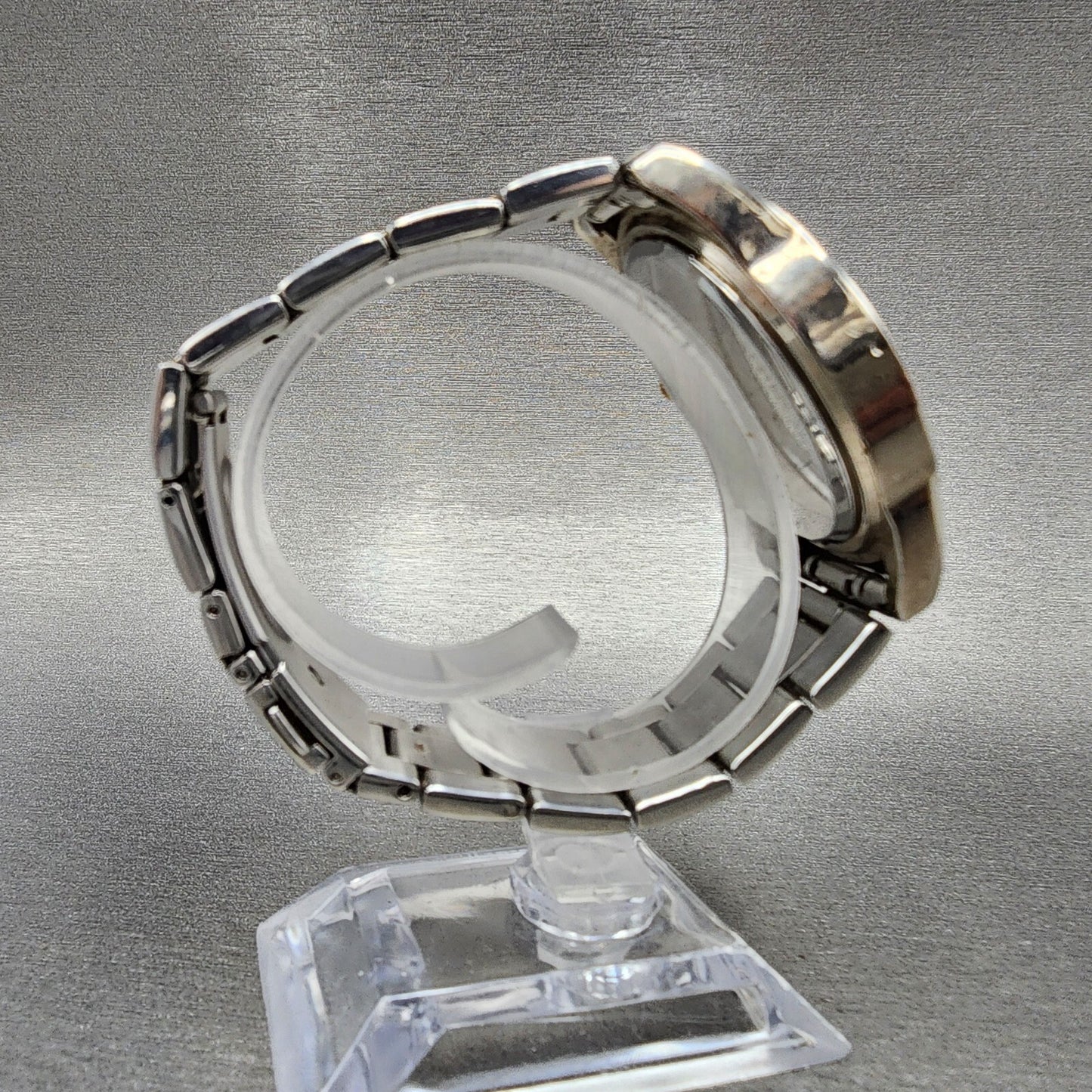 Bulova Caravelle Watch Men 40mm Black Dial two Tone Date Round 45D105 New Batt9