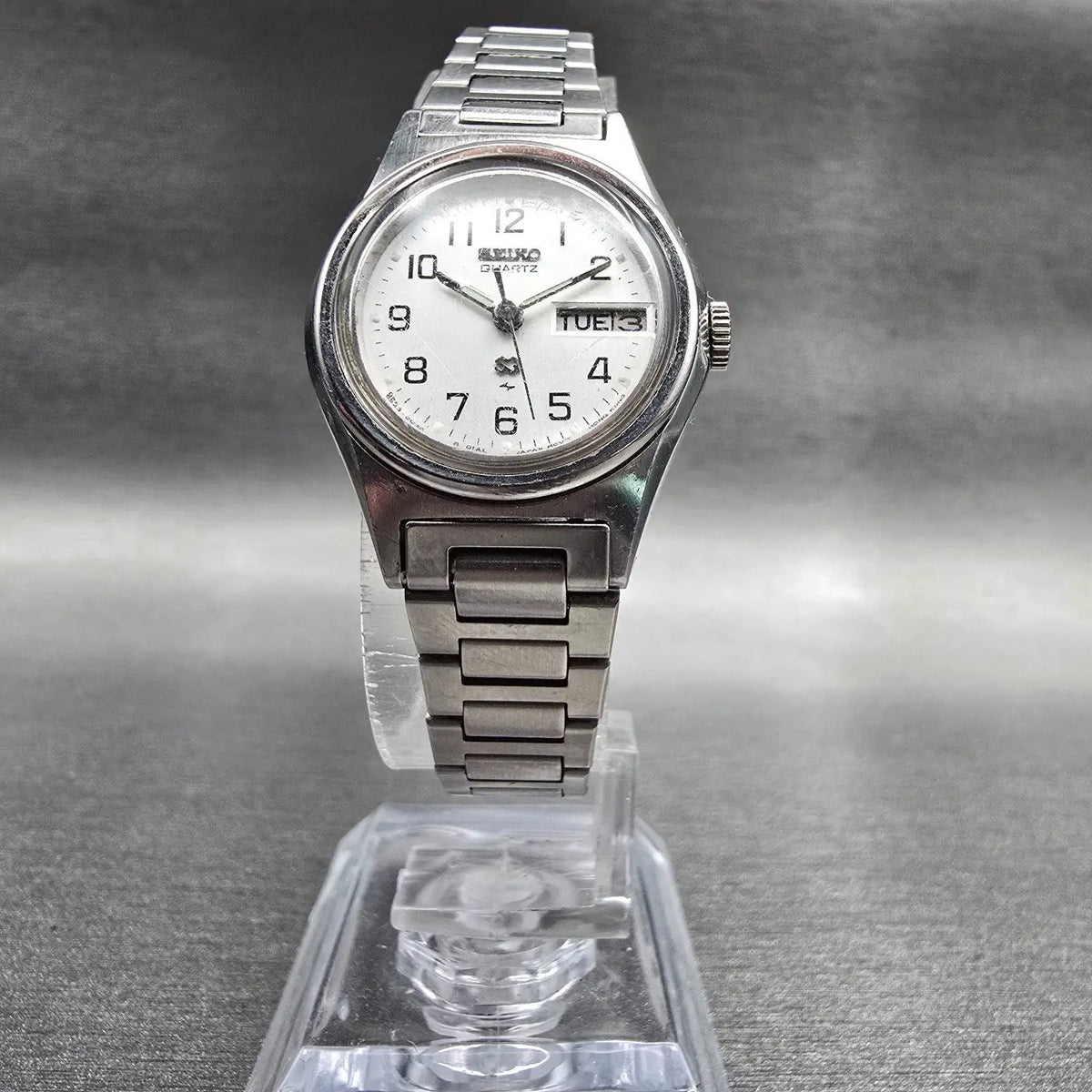 Seiko SQ Watch Women 23mm Silver Dial Silver Tone Daydate 3523-0039 New Battery)5