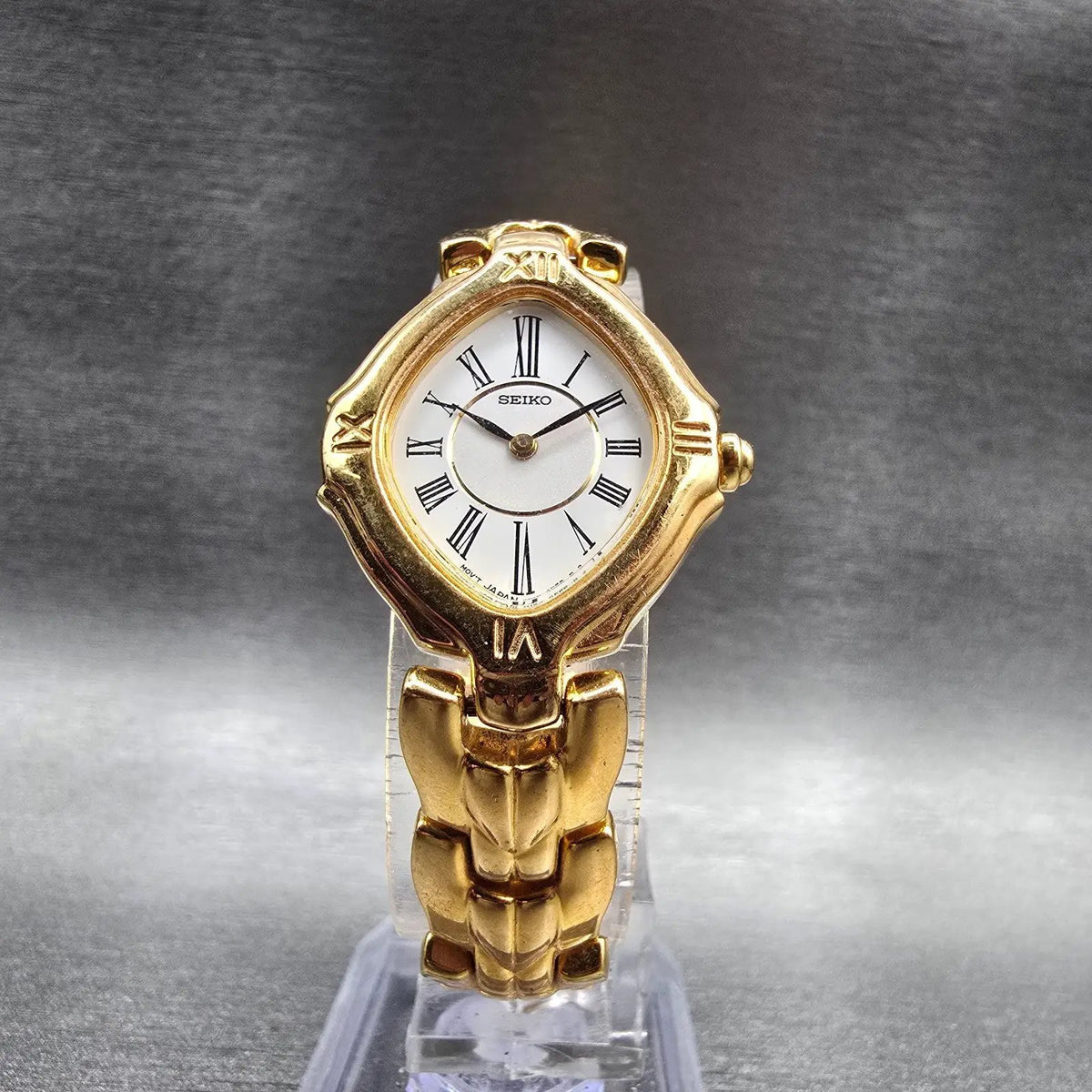 Seiko Watch Women 22mm White Dial Gold Tone Oval 1N01-6E90 New Battery Vintage5