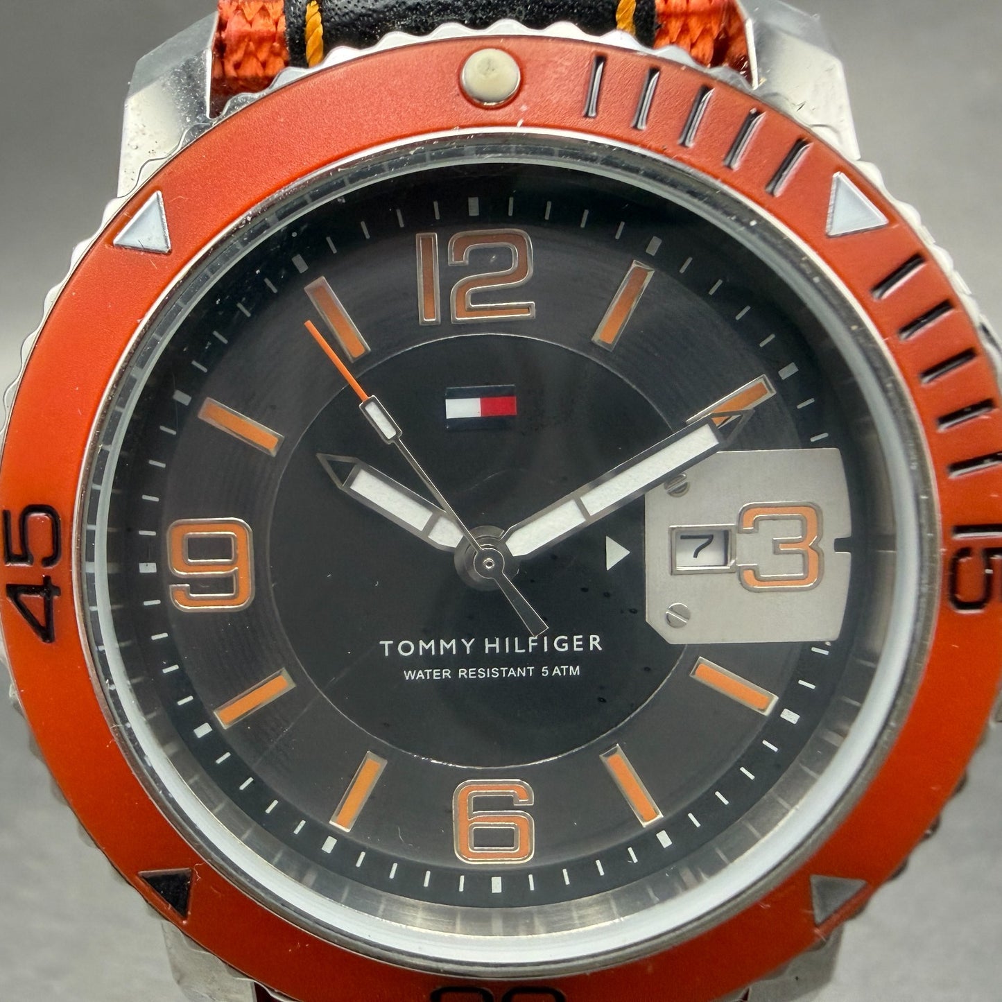 Tommy Hilfiger Dive Watch Men 43mm Black Dial Steel Date Round New Battery1