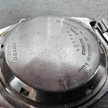 Seiko 5 Automatic Watch Men 38mm Silver Dial Silver Tone Daydate 7009-876A Runs9