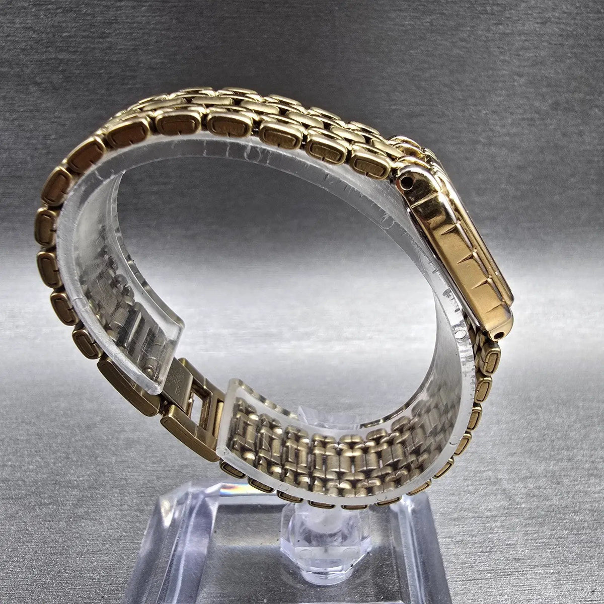 Bulova Tank Watch Women 19mm White Dial Gold Tone Rectangle 97L64 New Battery8