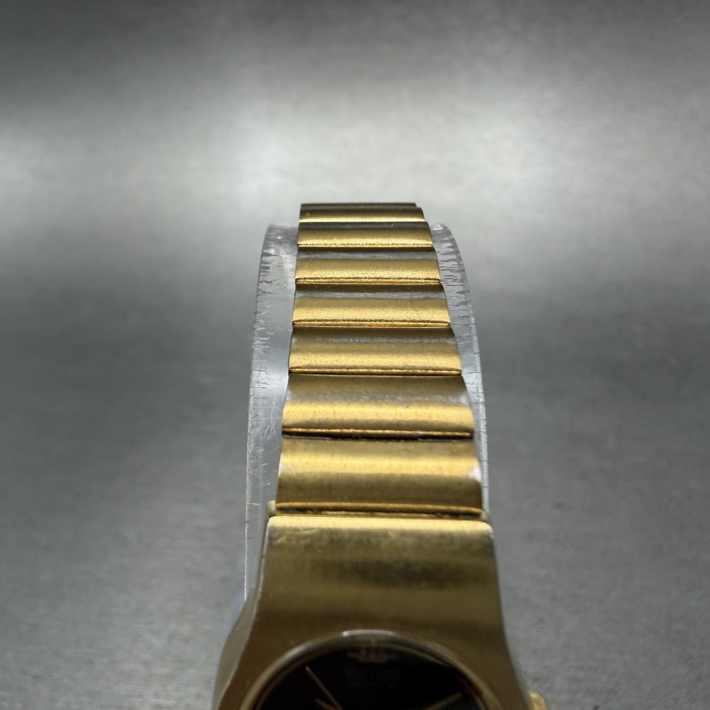 Seiko Watch Women 18mm Black Dial Gold Tone Round 2Y01-0130 New Battery5