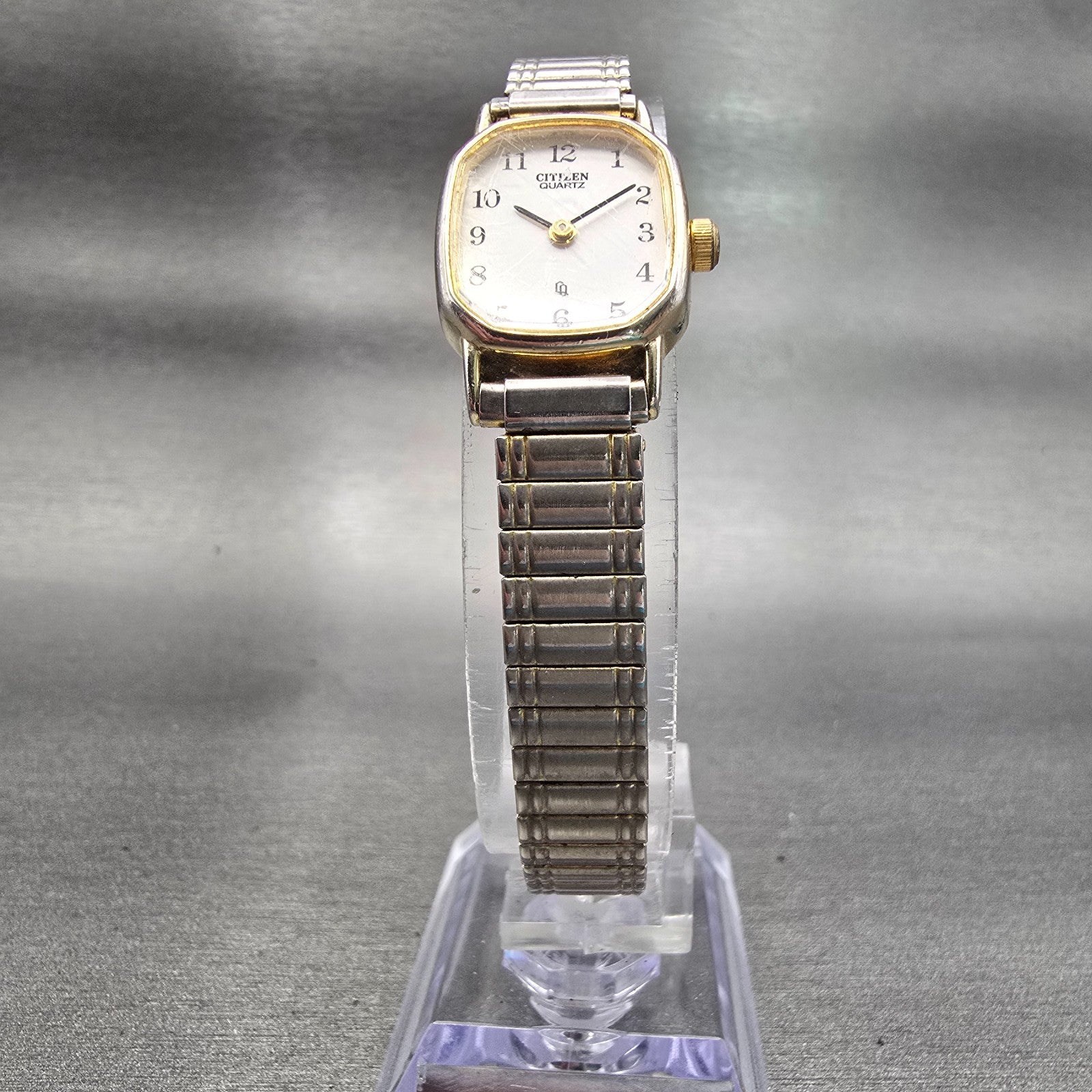 Citizen CQ Watch Women 17mm White Dial Two Tone Oval 3220-893476 New Battery VTG5