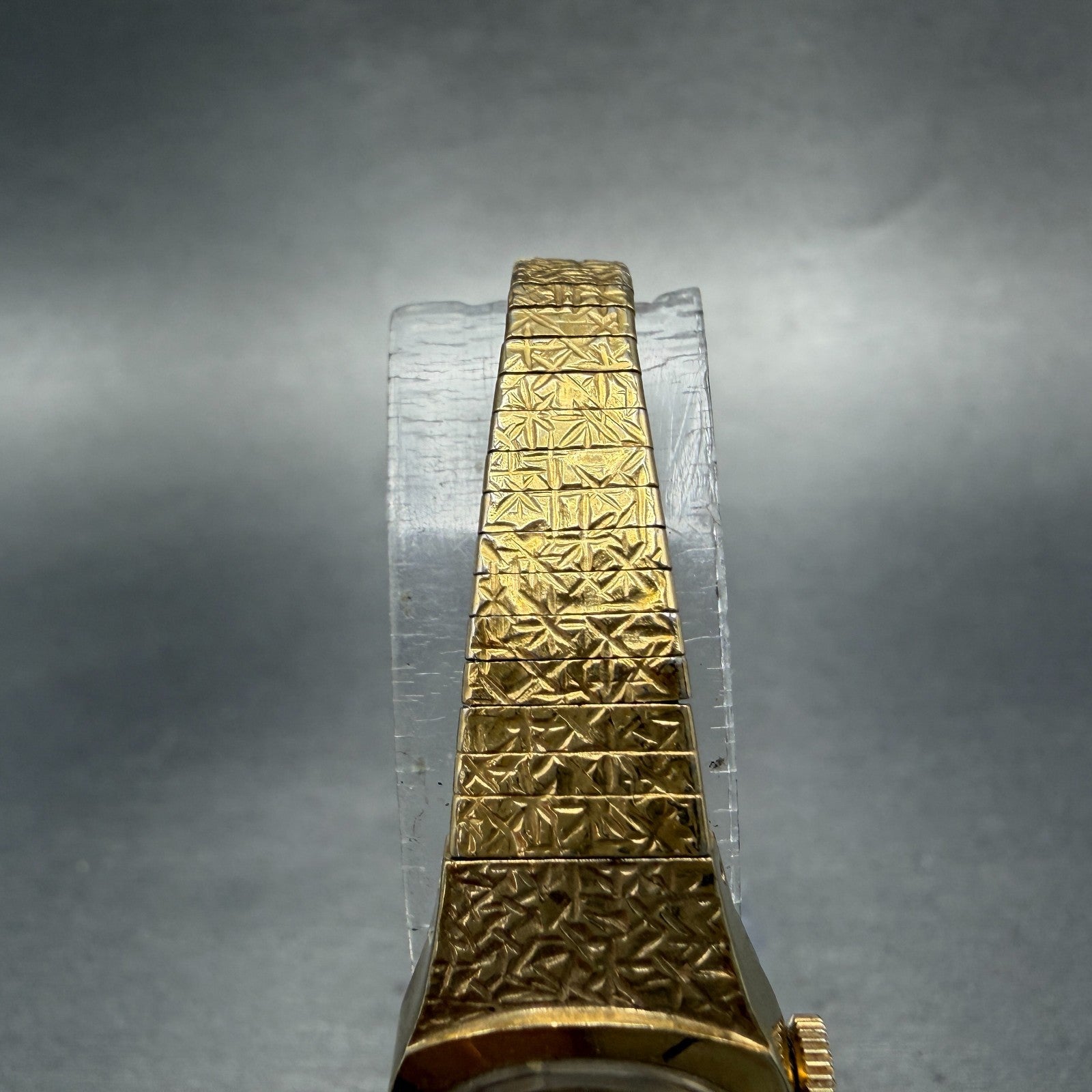 Seiko Rainbow Watch Women 17mm Champagne Dial Gold Tone Manual 11-7450 Runs4
