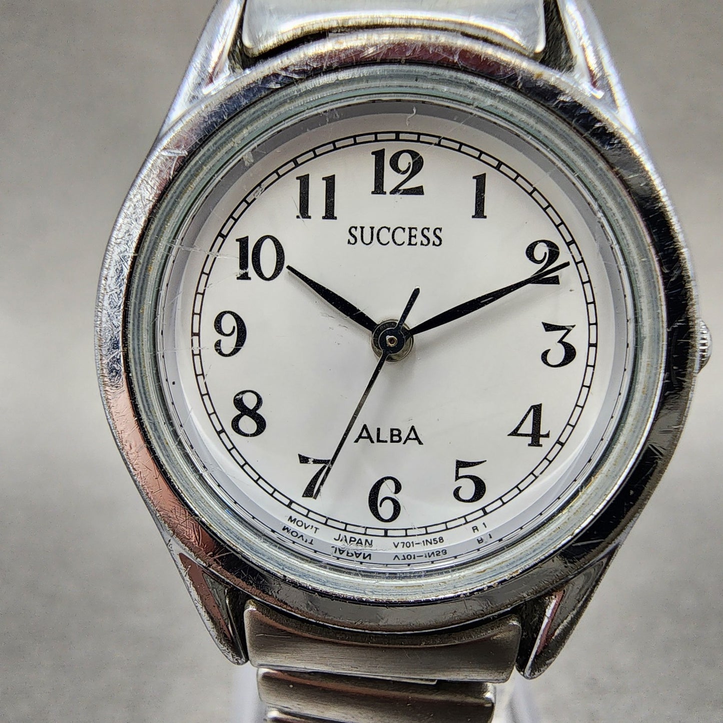 Seiko Alba Success Watch Women 25mm White Dial Silver Tone V7011l70 New Battery1