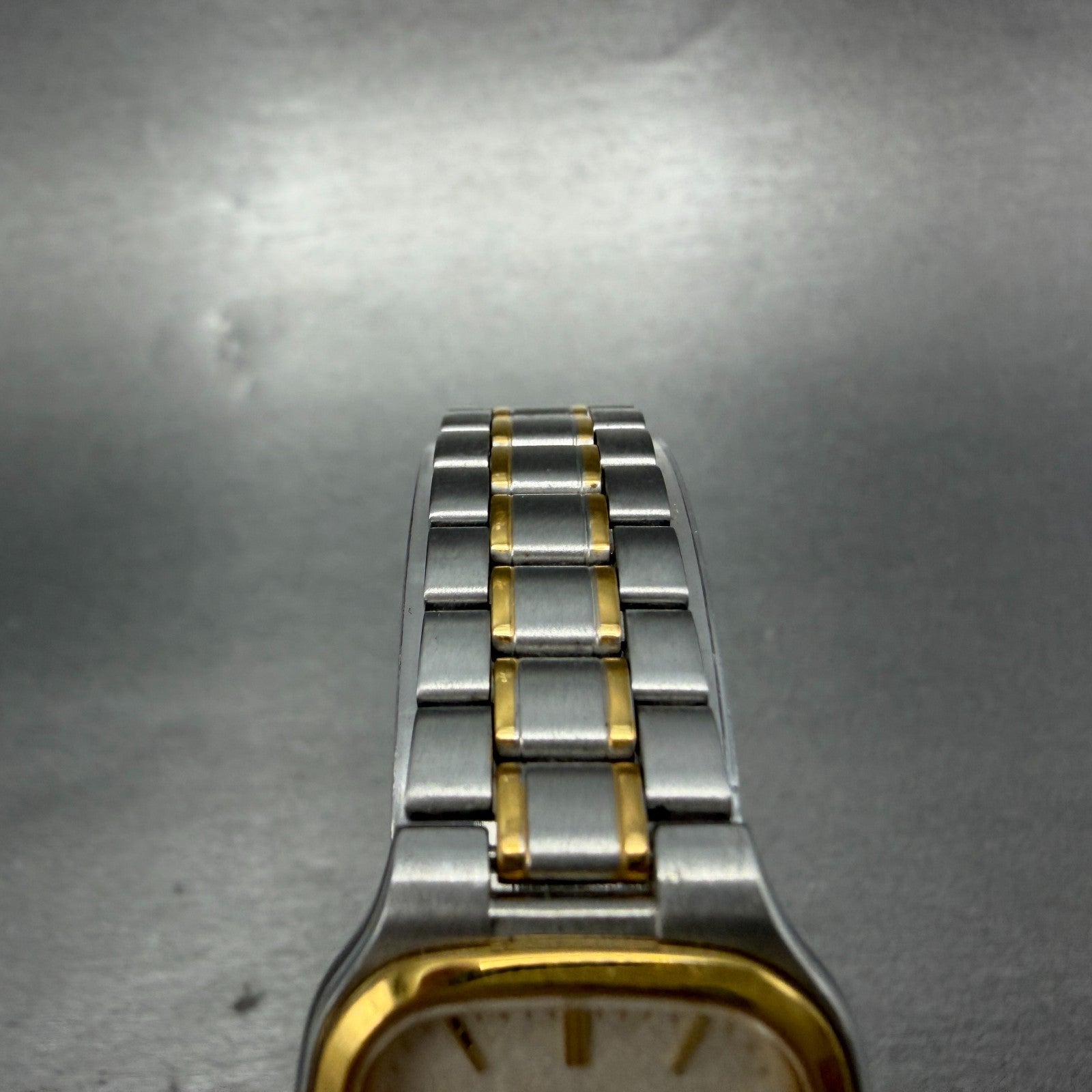 Seiko Tank Watch 22mm Women Champagne Dial Two Tone 4J41-5030 New Battery4