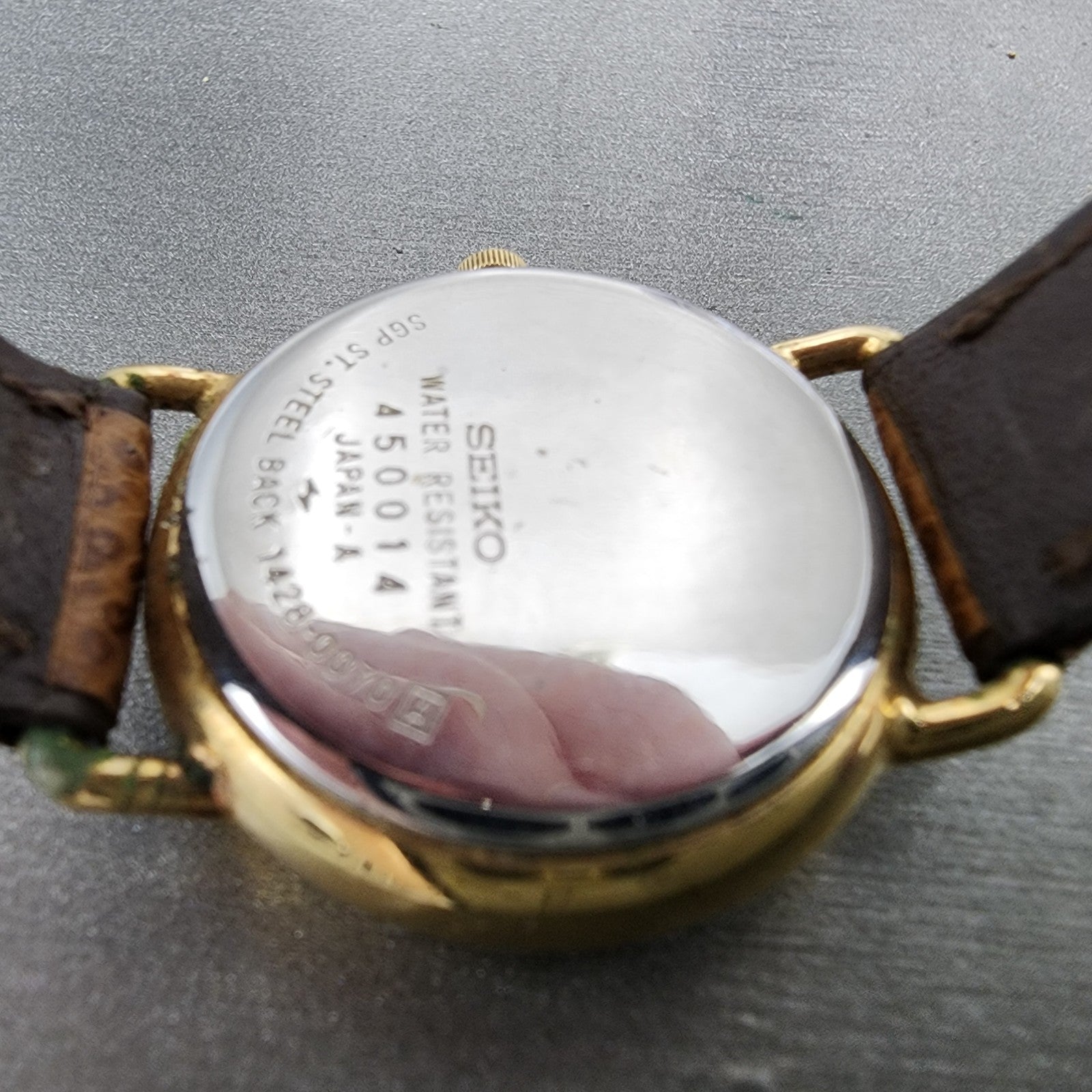 Seiko Watch Women 28mm White Dial Gold Tone Round 14280070 New Battery9