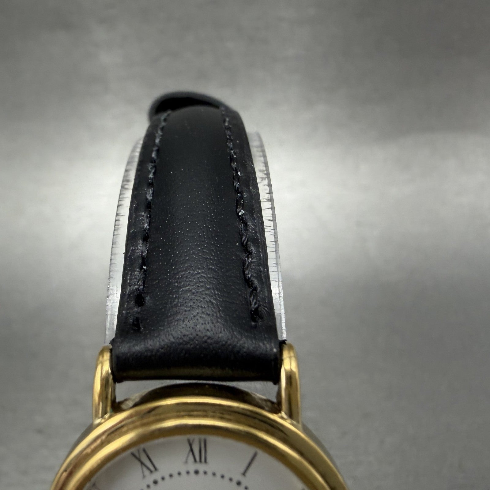 Hamilton Watch Women 23mm White Dial Gold Tone Round 6208 New Battery4