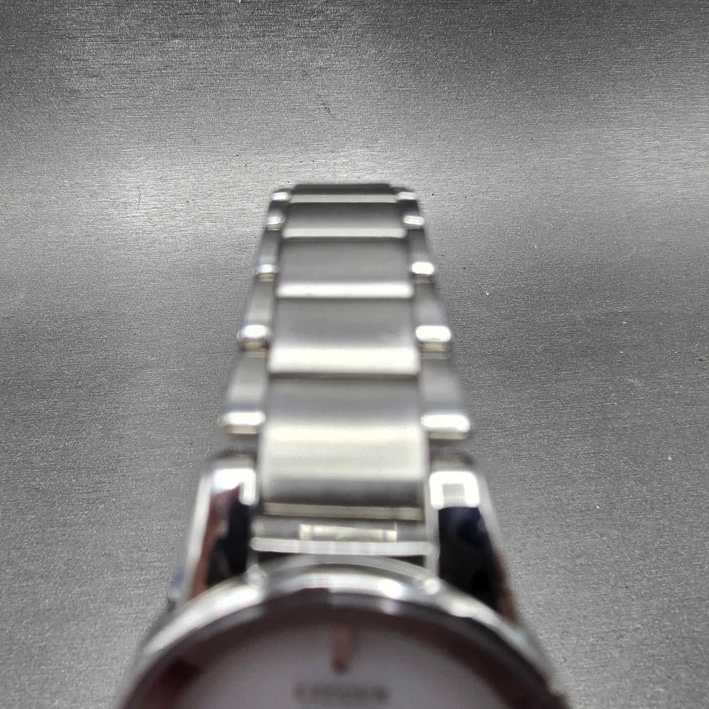Citizen Eco-Drive Watch Women 30mm White Dial Silver Tone Date J015-S086922 Runs4