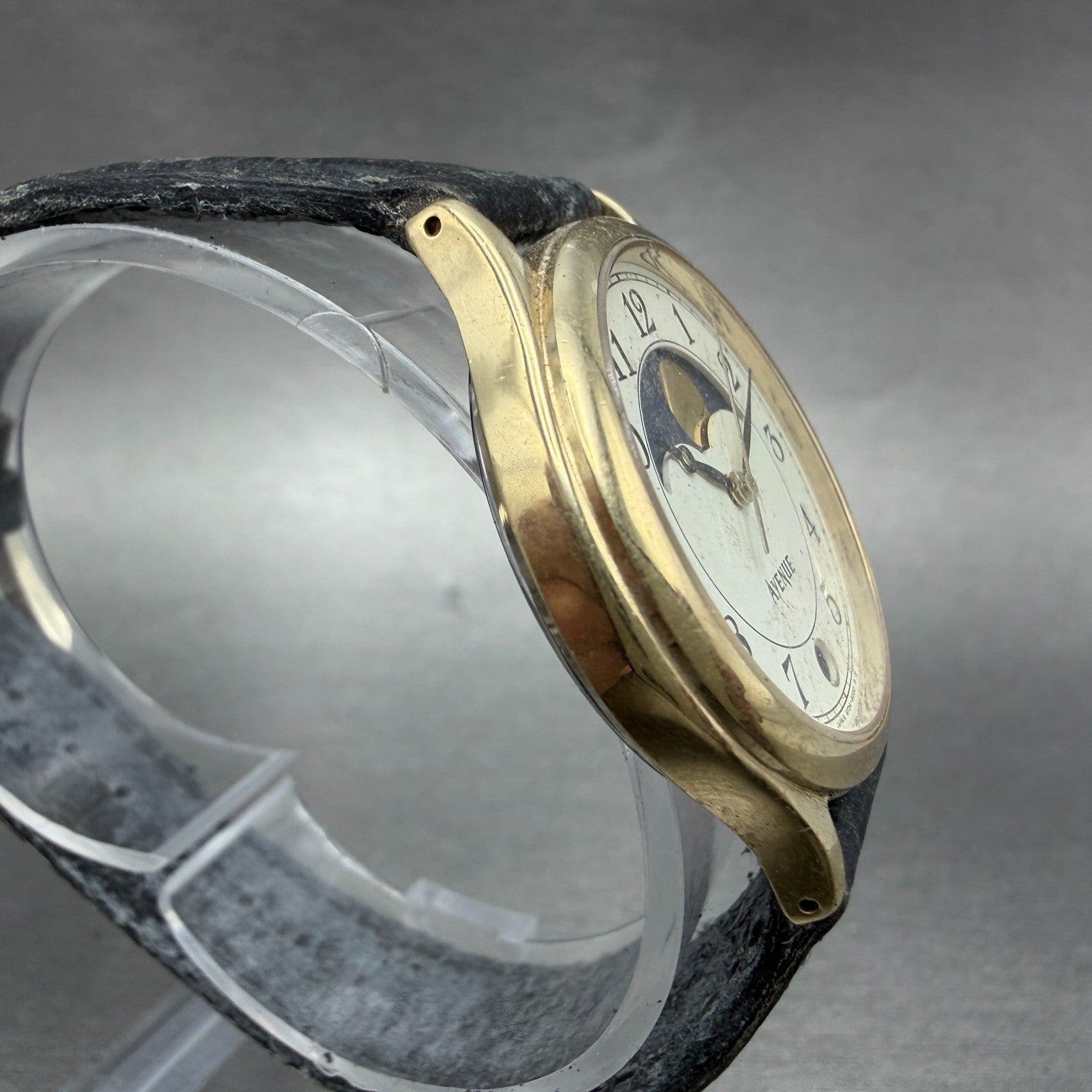 Seiko Avenue Moon Phase Watch Unisex 32mm White Dial Gold Tone Date New Battery3