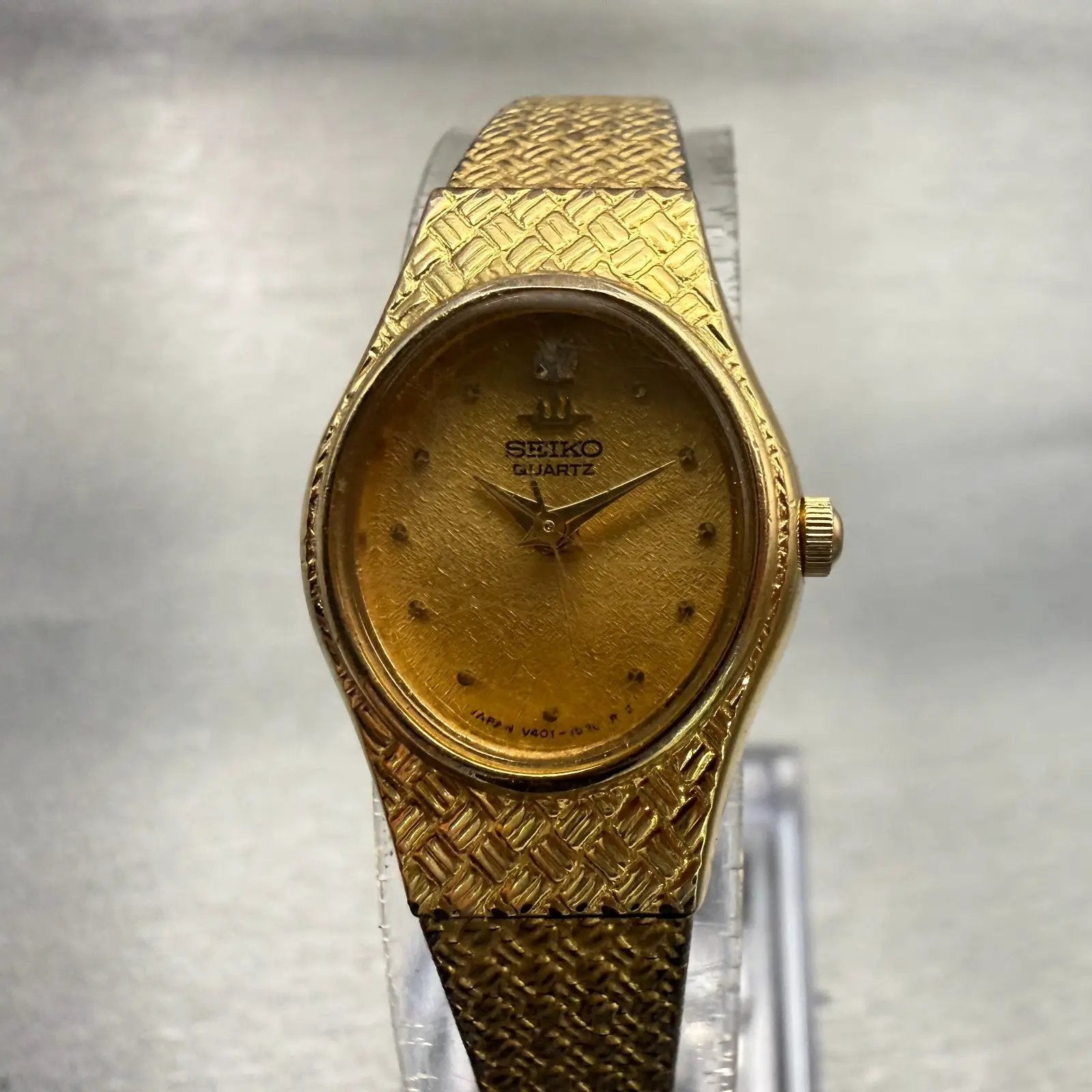 Seiko Watch Women 18mm Gold Dial Gold Tone Oval V401-5310 New Battery Vintage0