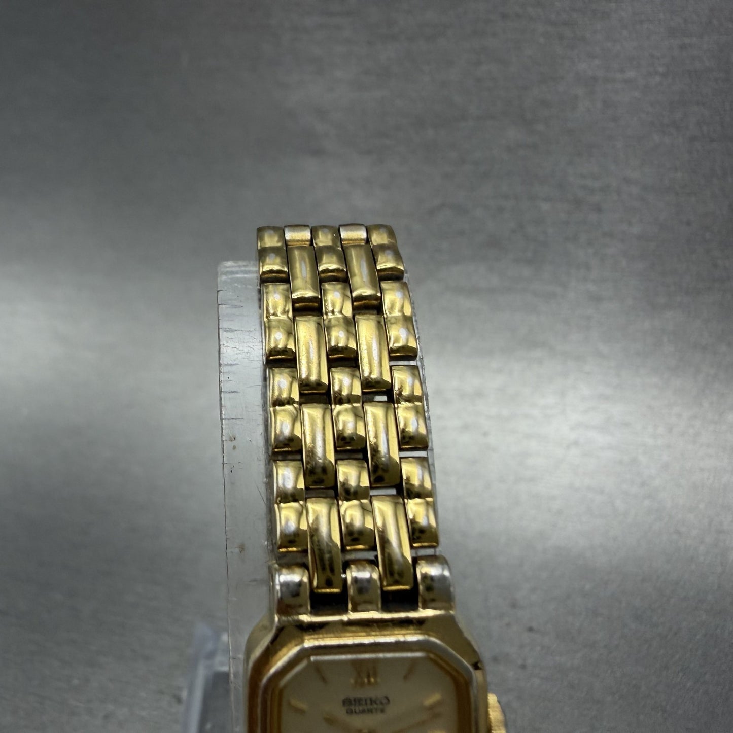 Seiko Tank Watch Women 16mm Champagne Dial Gold Tone 4n00-5249 New Battery ABC4