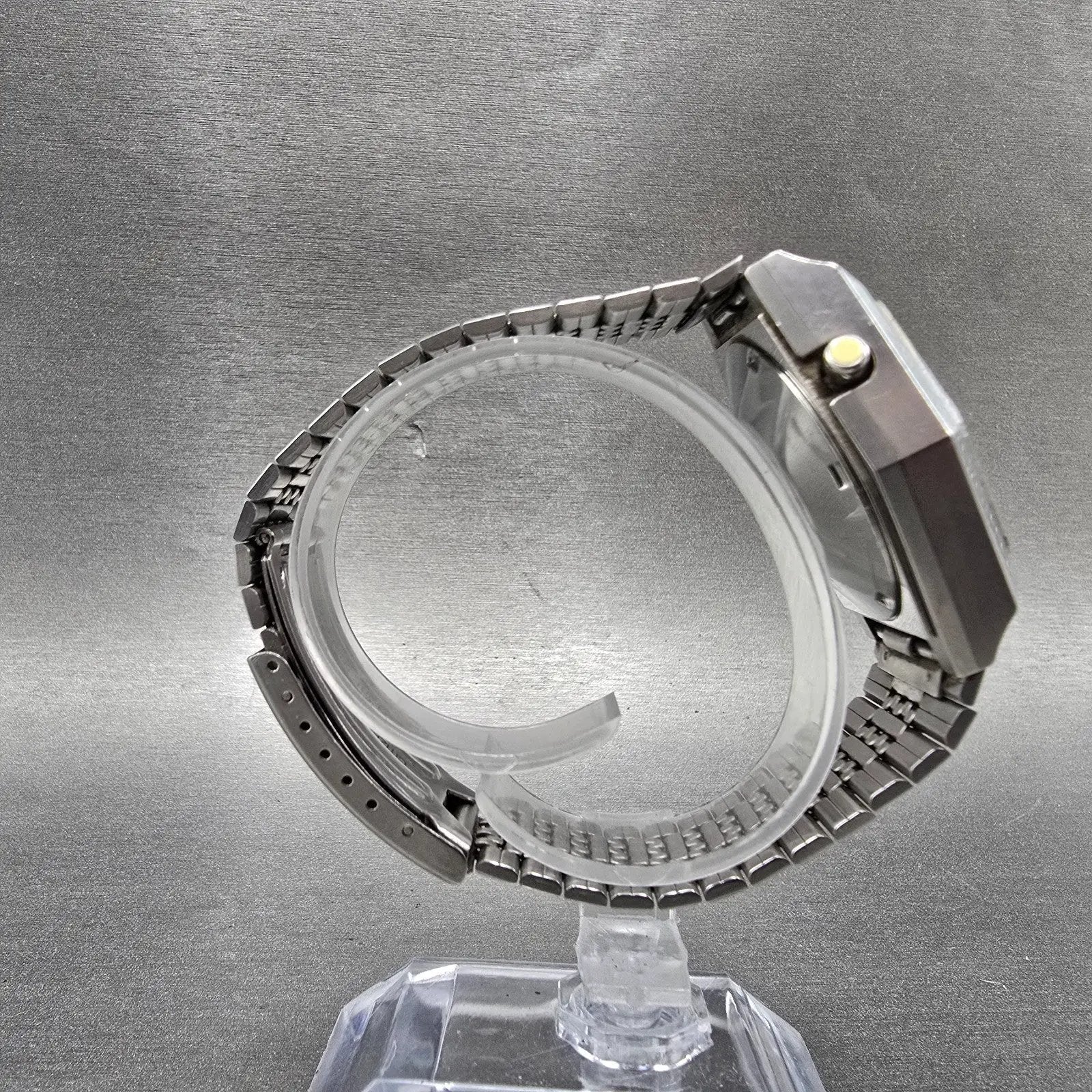 Citizen CQ Watch Men 37mm Silver Digital Chronograph 4-095723 New Battery VTG8