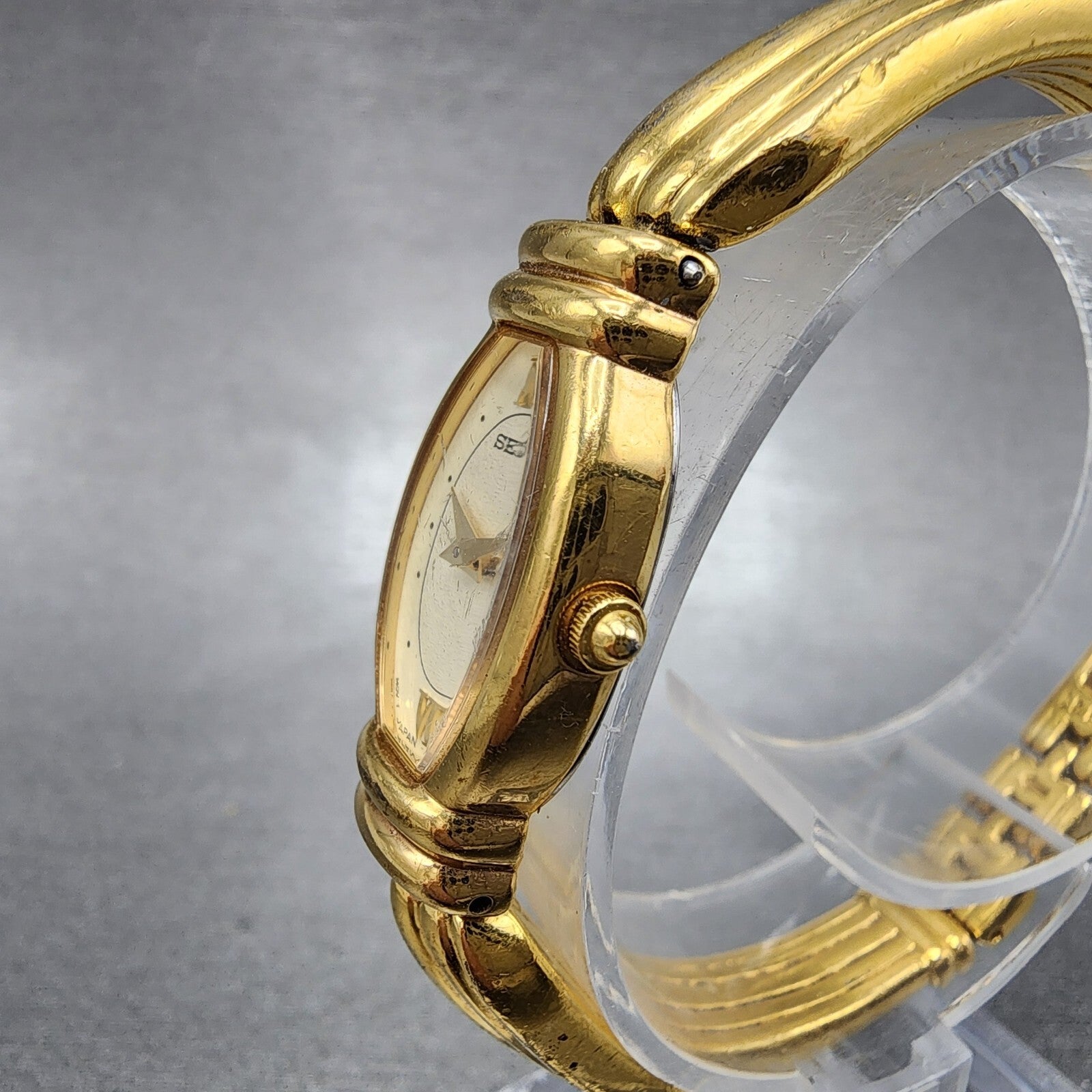 Seiko Watch Women 16mm White Dial Gold Tone Oval Y1505n90 New Battery2