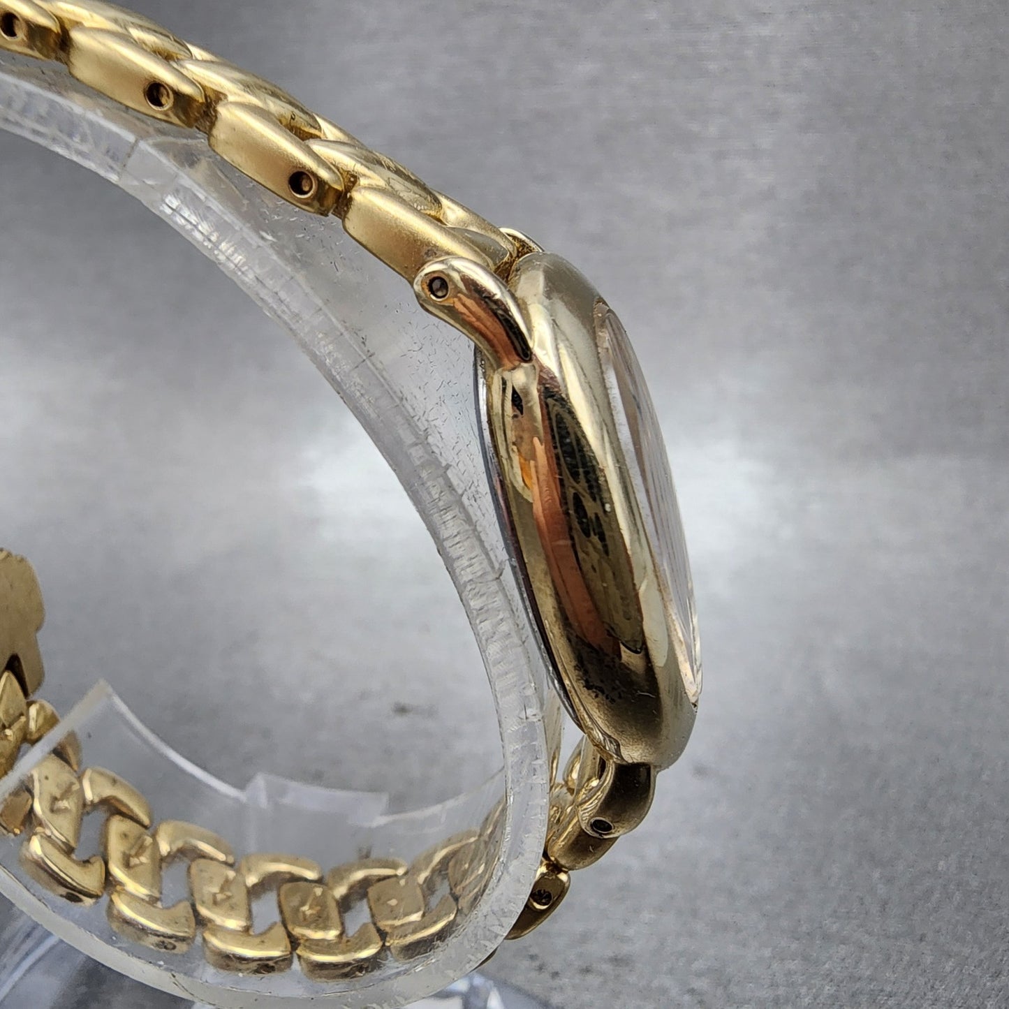 Seiko Lucent Watch Women 17mm Silver Dial Gold Tone Oval 1F215C80 New Battery3
