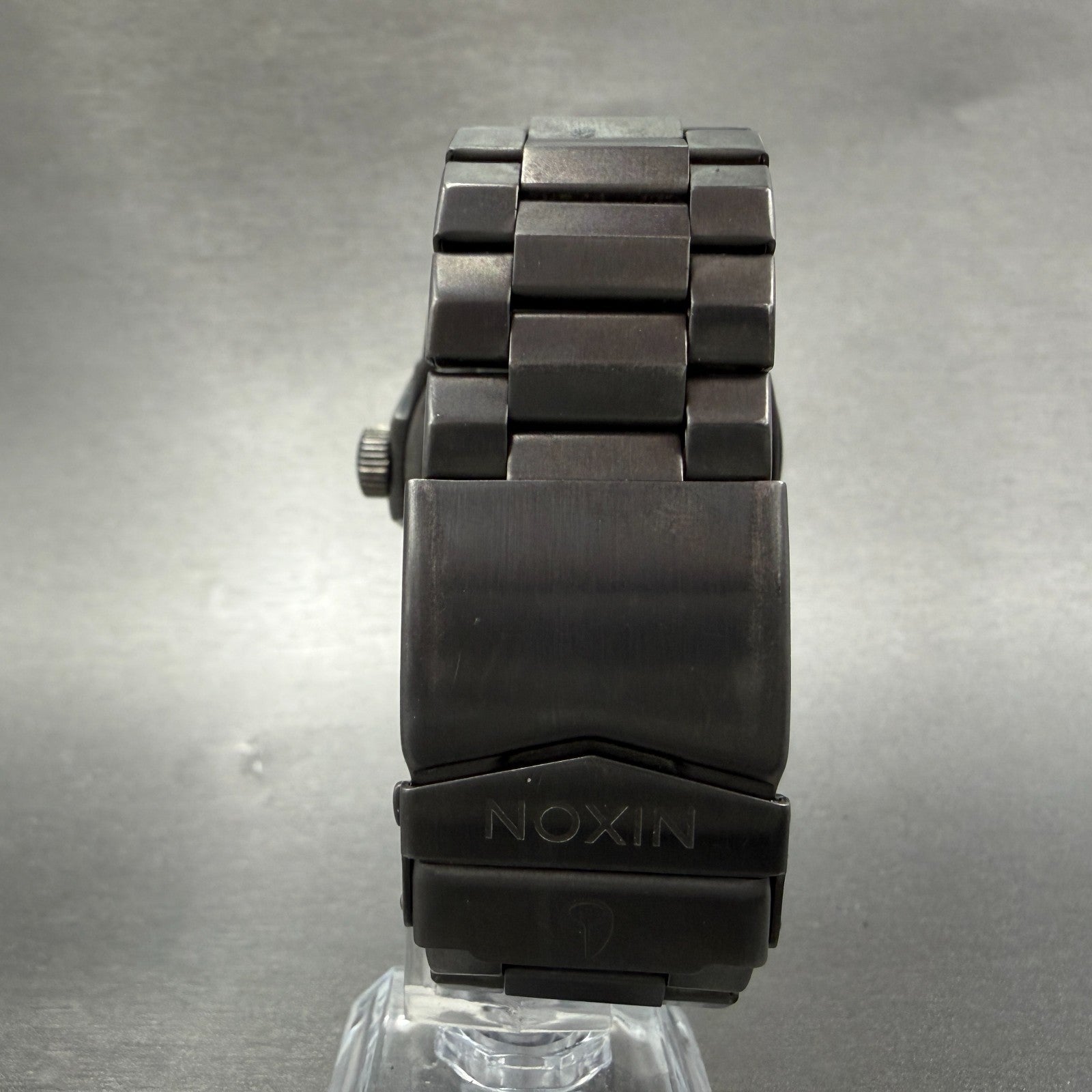 Nixon The Private Watch Men 42mm Black Dial Black Tone Round Bracelet new Batt7
