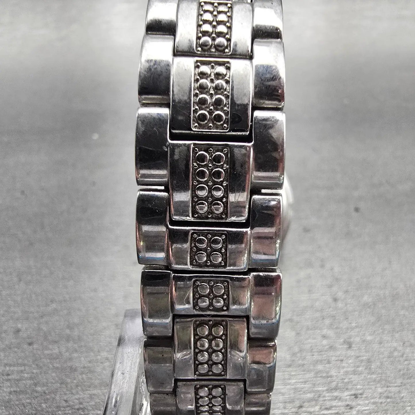 Bulova Watch Women 30mm MOP Dial Silver Tone Gemmed Round 96L116 New Battery F7