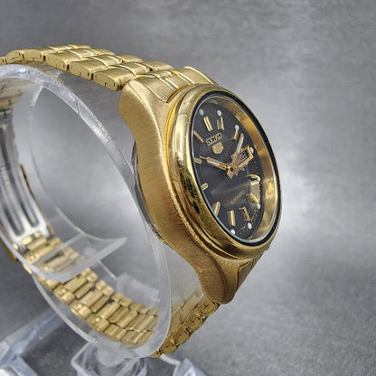 Seiko 5 Watch Women 25mm Black Dial Gold Tone Daydate Round 42060720 Runs3