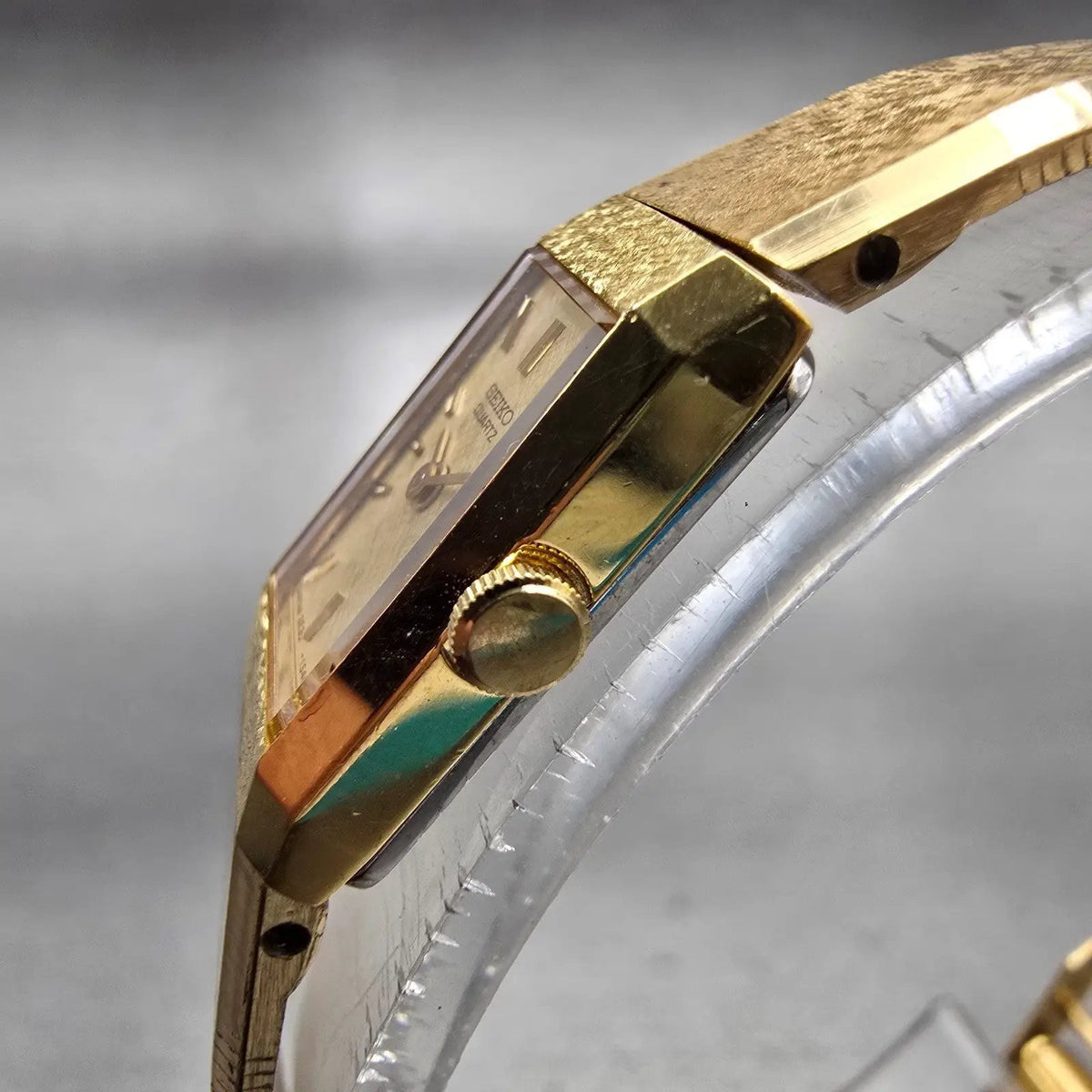 Seiko Watch Women 12mm Gold Dial Gold Tone Rectangle 2E20-6259 New Battery VTG2