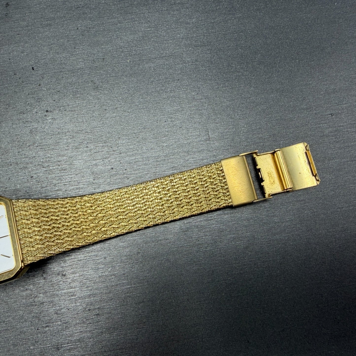 Seiko Tank Watch Men 25mm Silver Dial Gold Tone Rectangle READ! 5Y30-5B49 NewBat7