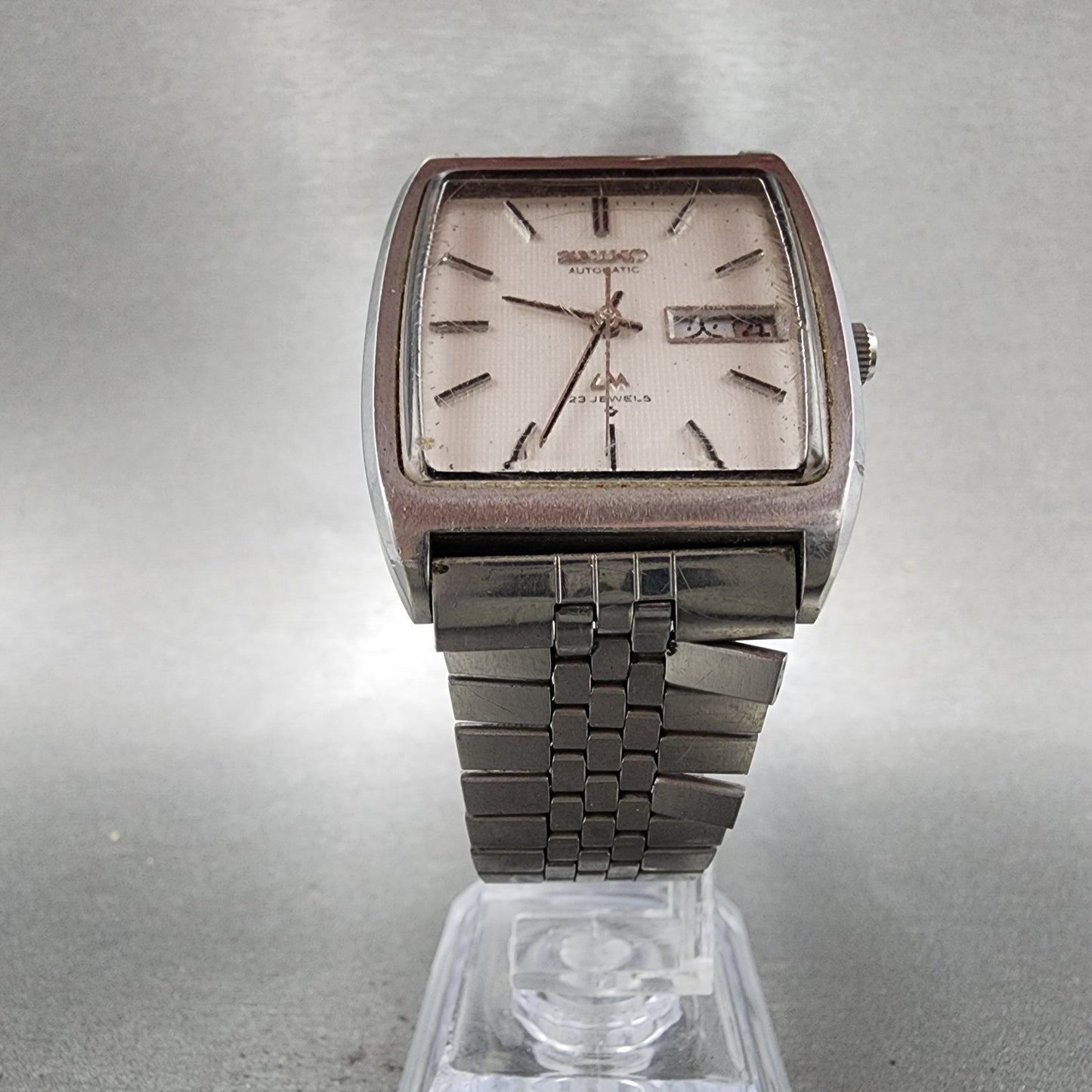 Seiko Lord Matic Watch Men 33mm Silver Dial Silver Tone Daydate 56065220 PARTS6