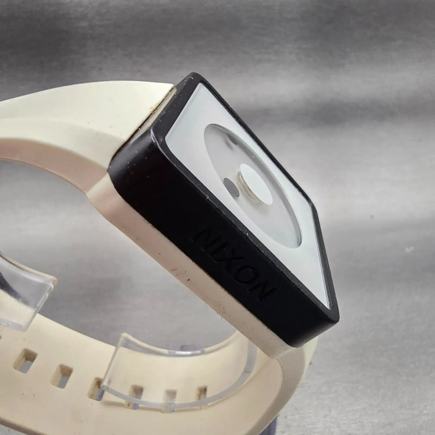 Nixon The Newton Watch Men 38mm White Dial Black Tone Square New Battery4