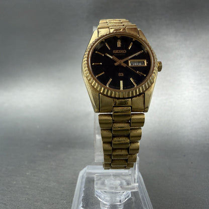 Seiko SQ Watch Women 24mm Black Dial Gold Tone Daydate 24mm Round New Battery 9R5