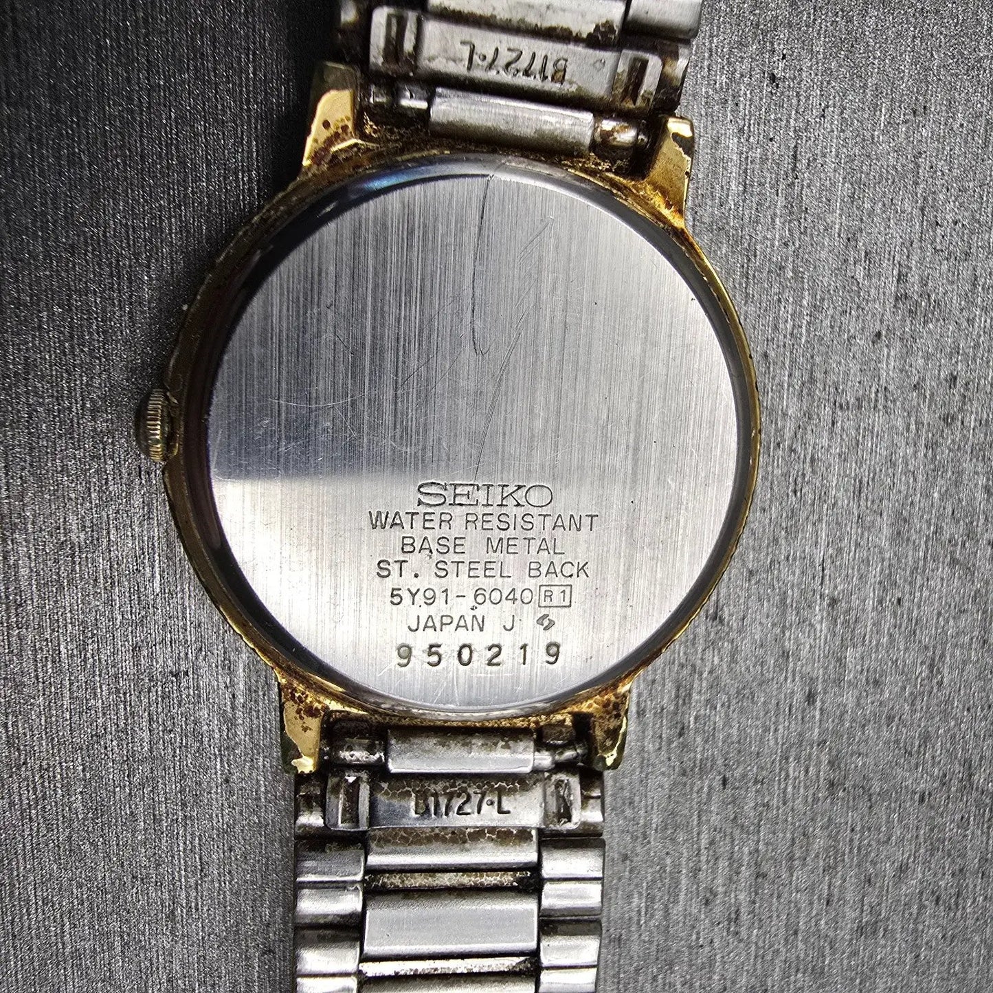 Seiko Watch Unisex 30mm Gold Dial Gold Tone Round 5Y91-6040 New Battery Vintage10
