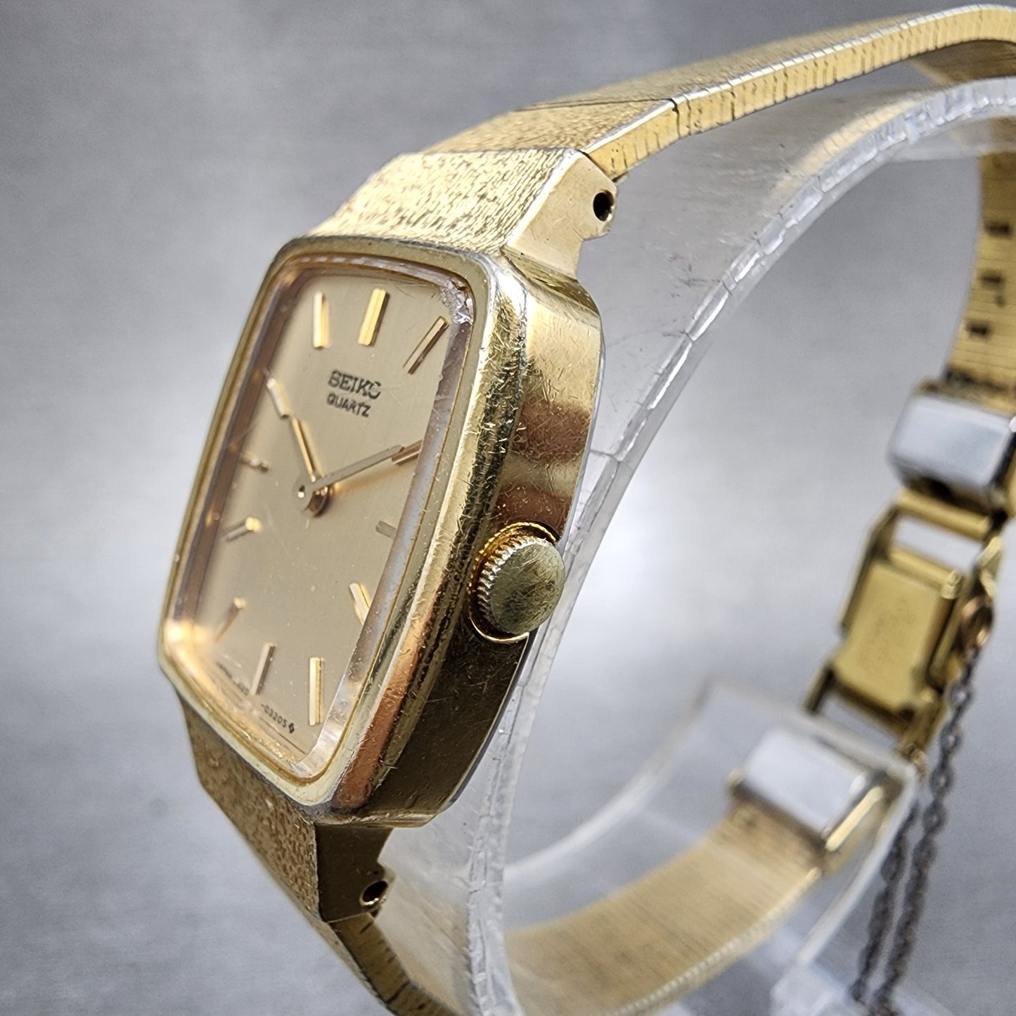 Seiko Tank Watch Women 18mm Gold Dial Gold Tone Rectangle 23205229 New Battery2