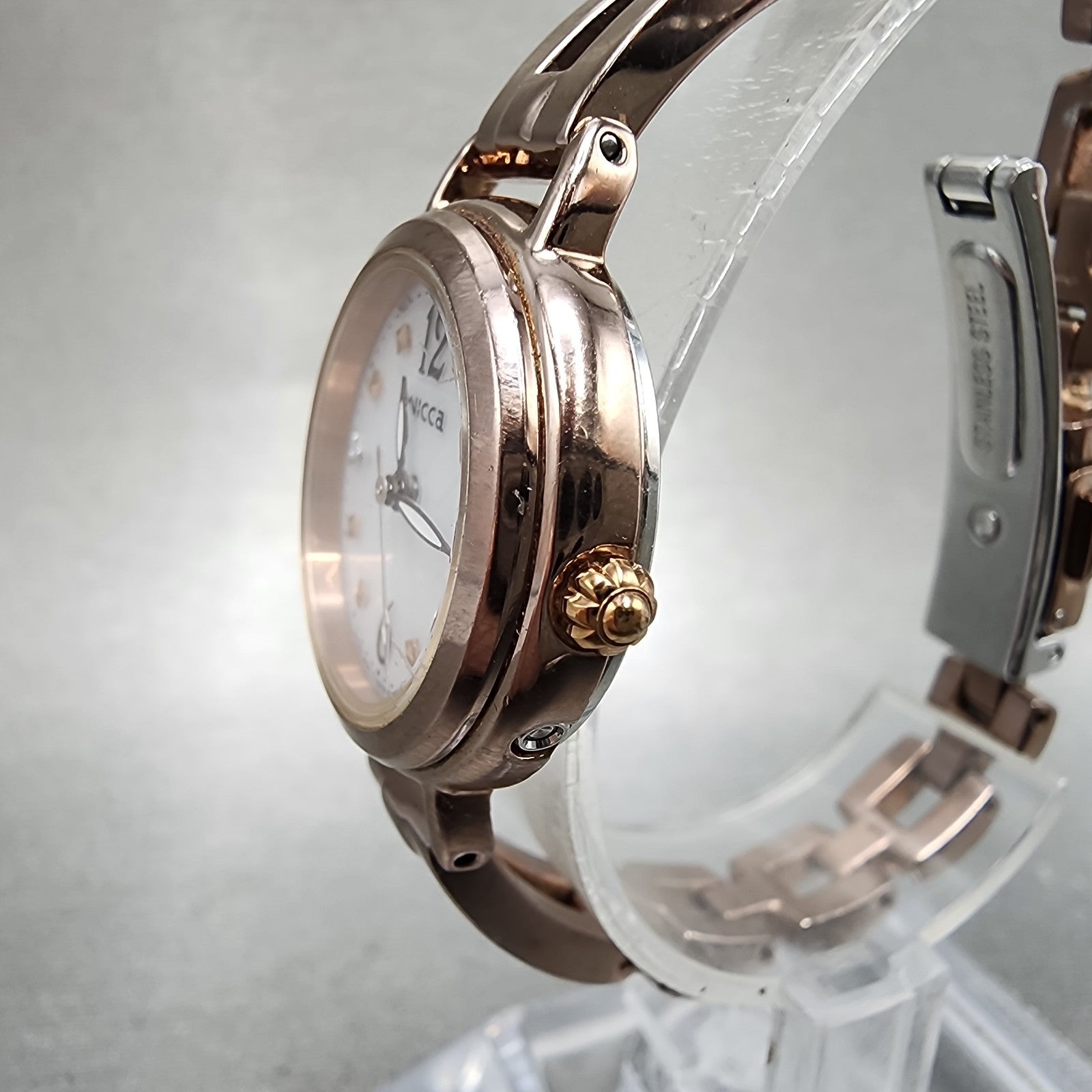 Citizen Wicca Watch Women 25mm White Dial Rose Gold Tone Date Round Atomic Runs3