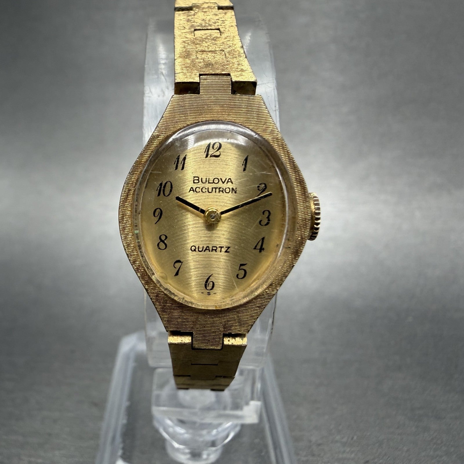 Bulova accutron Watch Women 18mm Gold Dial Gold Tone Oval New Battery VTG0