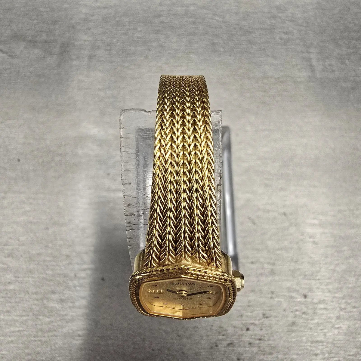 Bulova Watch Women 17mm Gold Dial Gold Tone Hexagon 92K40 New Battery4