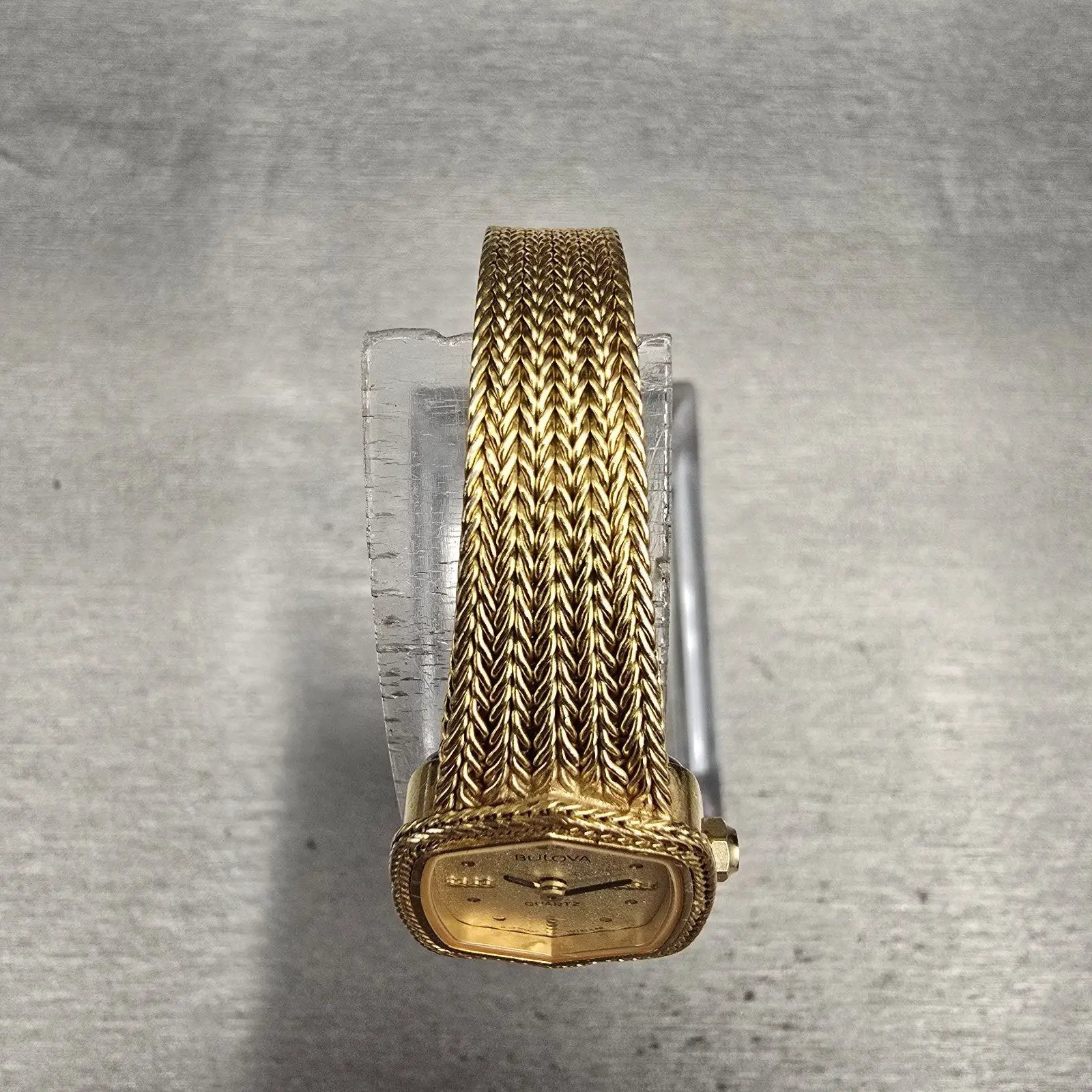 Bulova Watch Women 17mm Gold Dial Gold Tone Hexagon 92K40 New Battery4