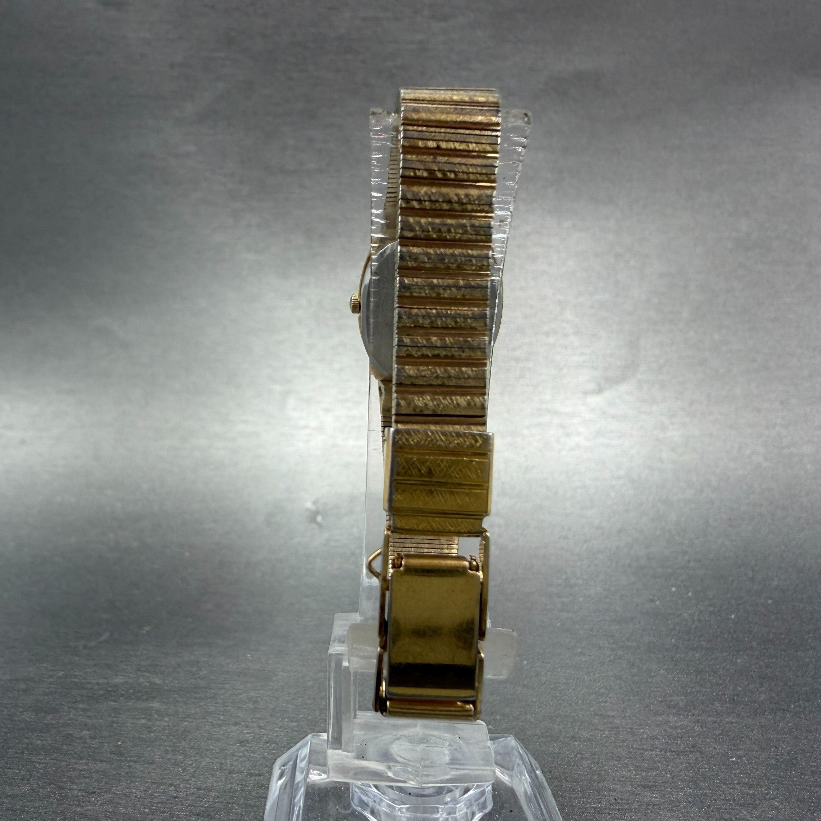 Seiko Watch Women 18mm Champagne Dial Gold Tone Rectangle 7320-5499 New Battery7