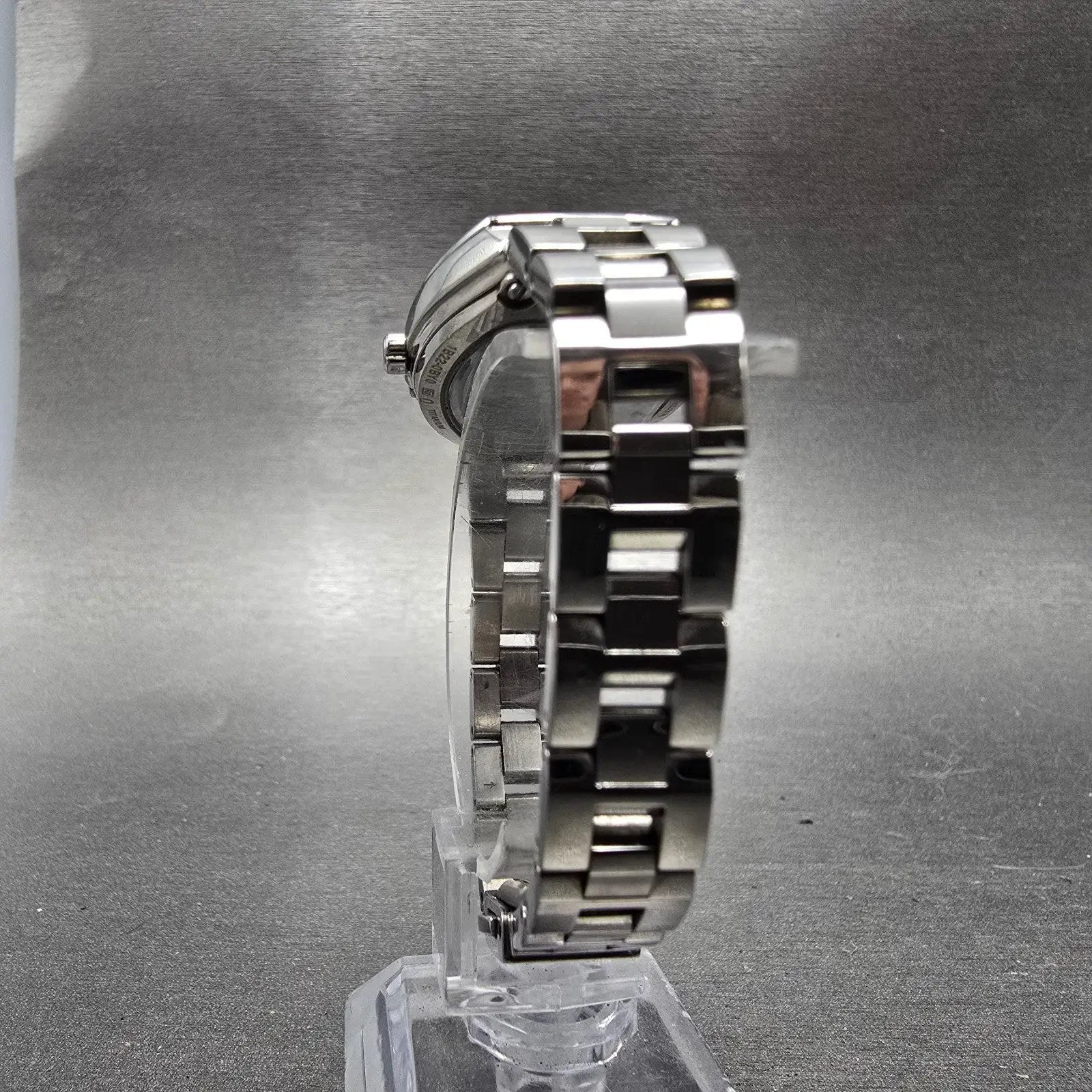 Seiko Lukia Atomic Solar Watch Women 26mm White Dial Silver Tone 1B22-0BY0 PARTS8