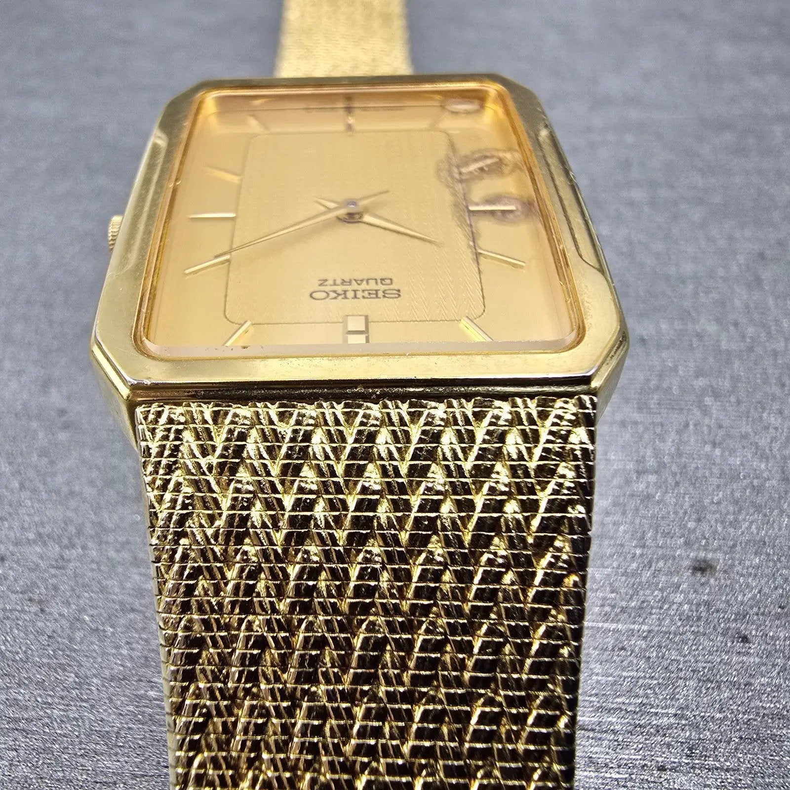 Seiko Tank Watch Men 25mm Champagne Dial Gold Tone Rectangle 5Y30-5B49 PARTS5