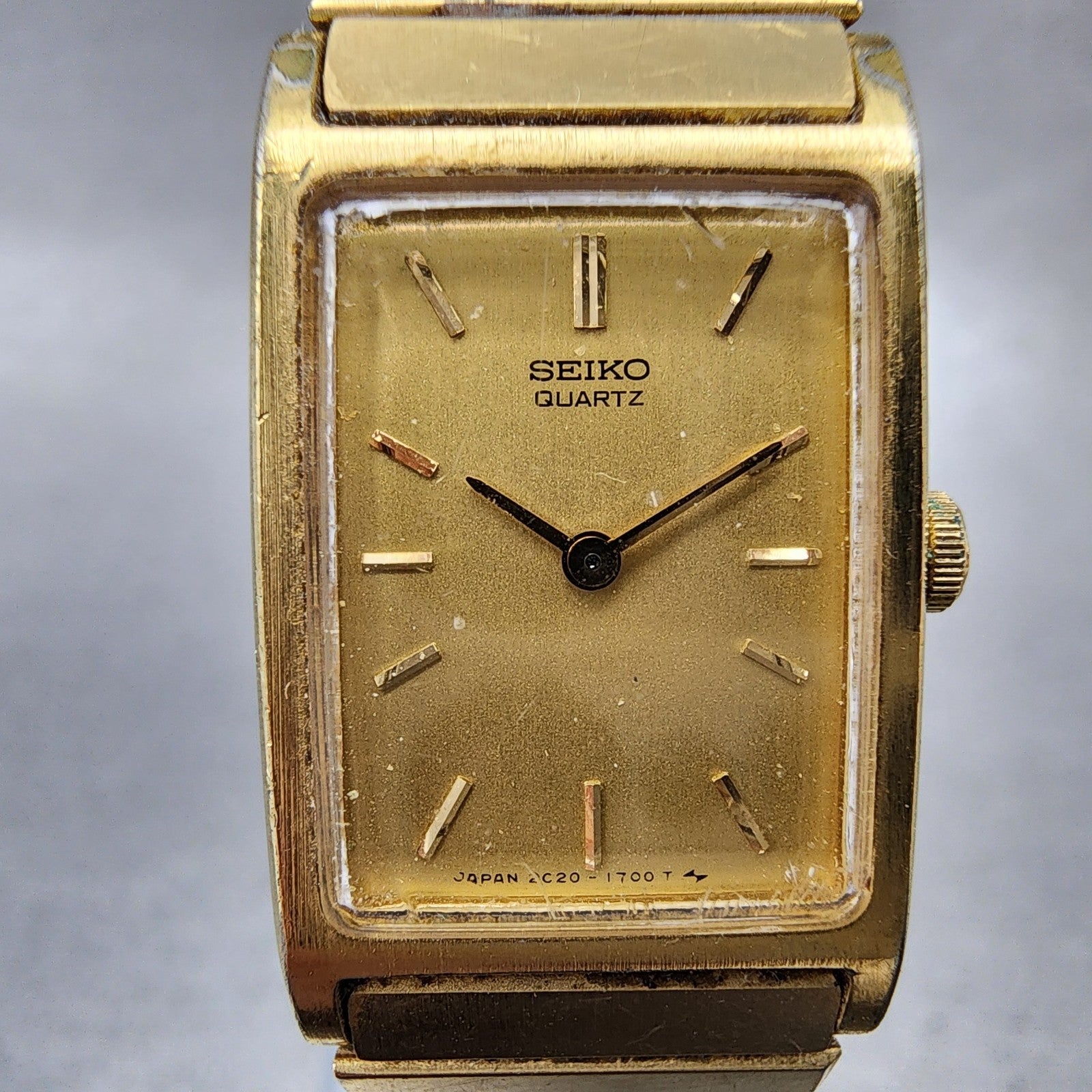 Seiko Tank Watch Women 17mm Champagne Dial Gold Tone Rectangle 2C205830 New Bat1