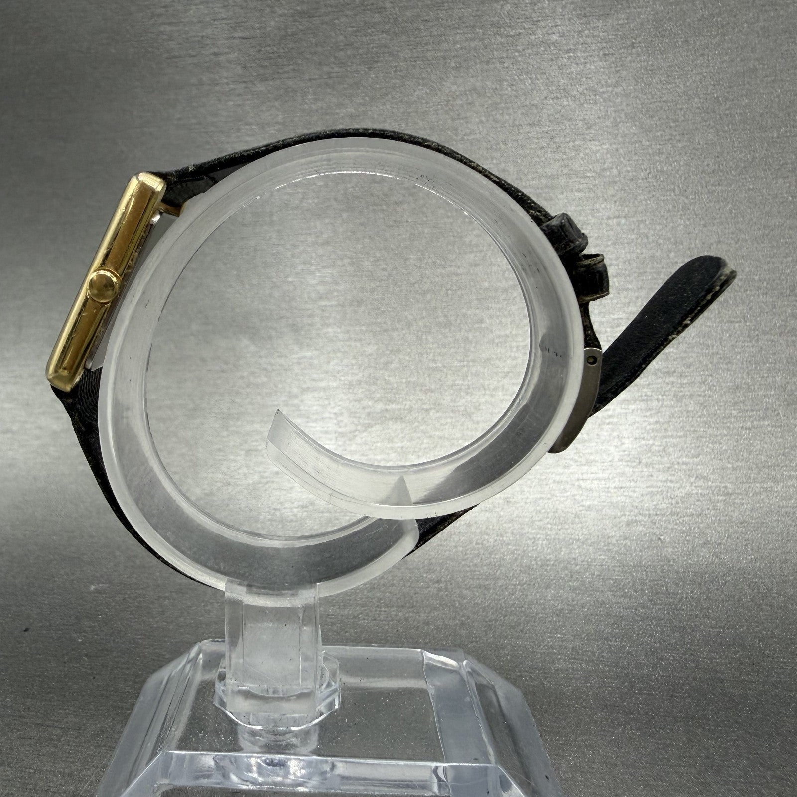 Seiko Tank Watch Women 18mm Champagne Dial Gold Tone 2Y00-5479 New Battery6