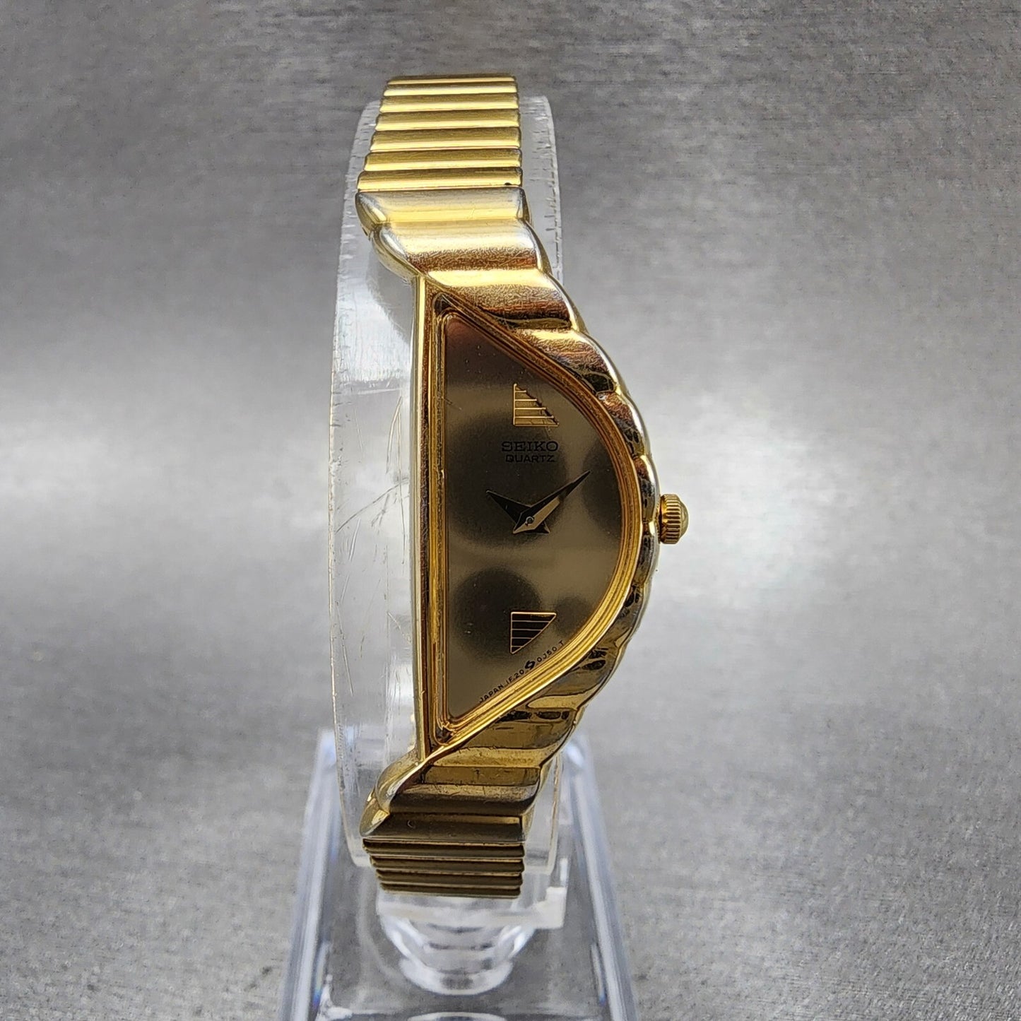 Seiko Halfmoon Watch Women 14mm Gold Dial Gold Tone Asymmetrical New Battery0