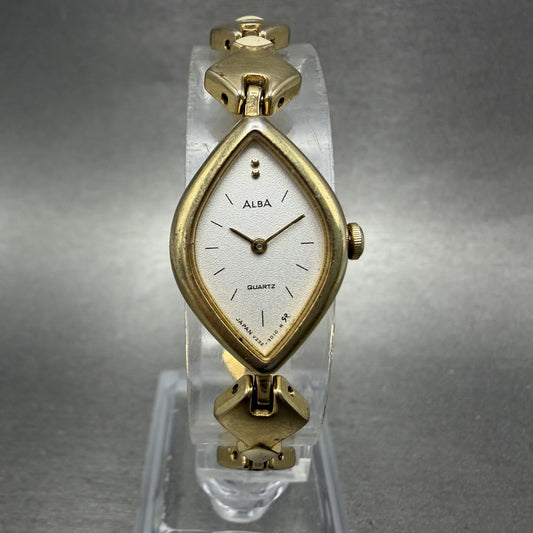 Seiko ALBA Watch Women 17mm White Dial Gold Tone Oval V232-6740 New Battery0