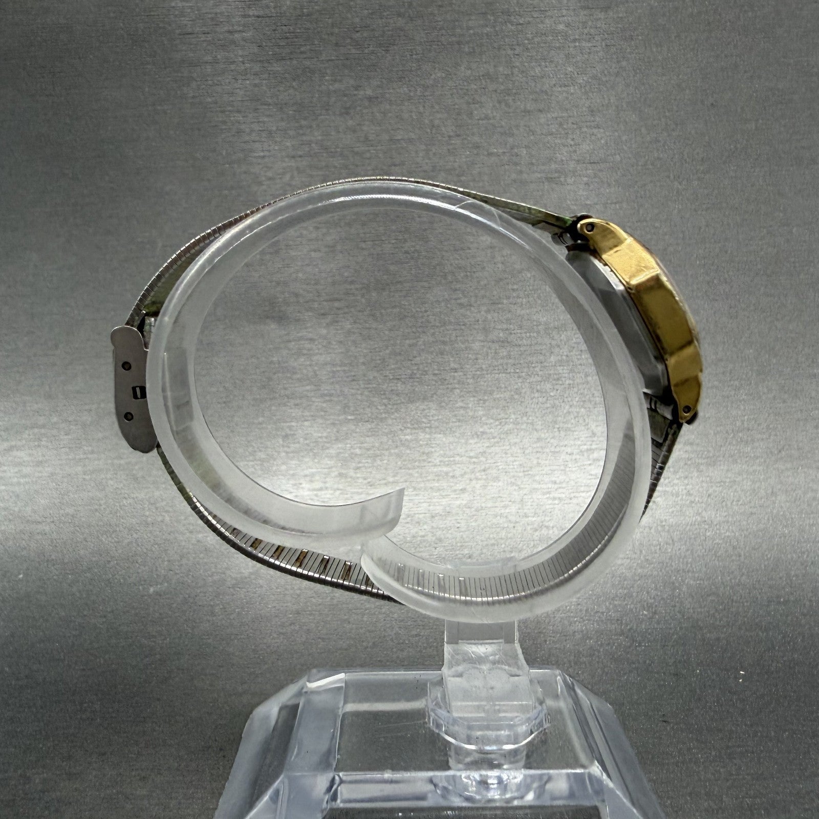Citizen CQ Castalia Watch Women 24mm White Dial Gold Tone 4831926 New Battery8