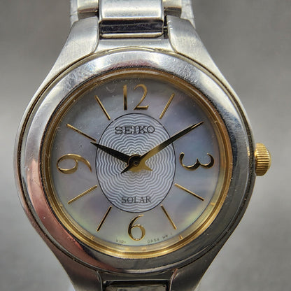 Seiko Solar Watch Women 25mm MOP Dial Two Tone Round V110-0AJ0 Runs