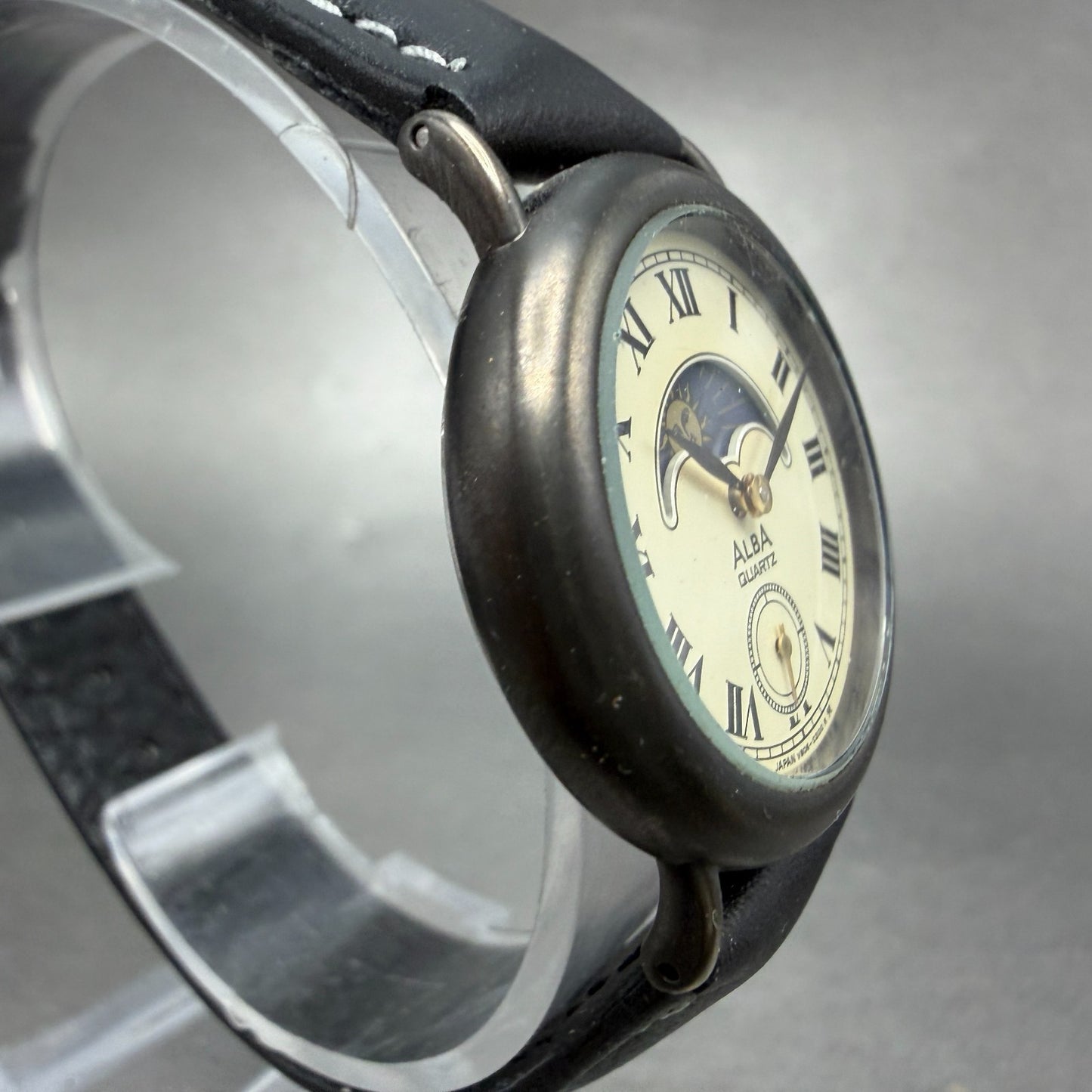 Seiko Alba Watch Women 30mm Cream Dial Black Tone Day/Night V806-0100 NewBat3