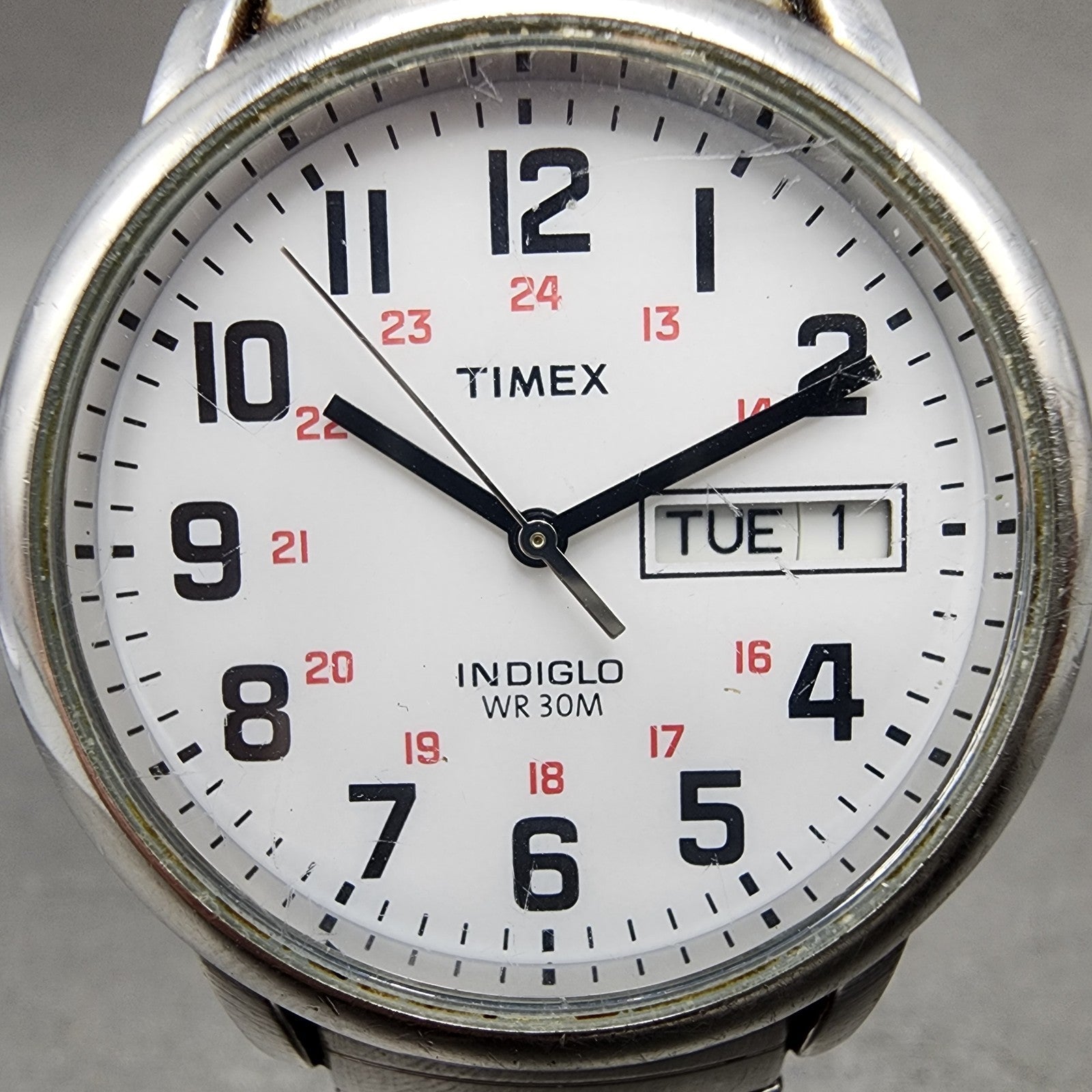Timex Indiglo Easy Reader Watch Men 35mm White Dial Silver Tone Daydate New Batt1
