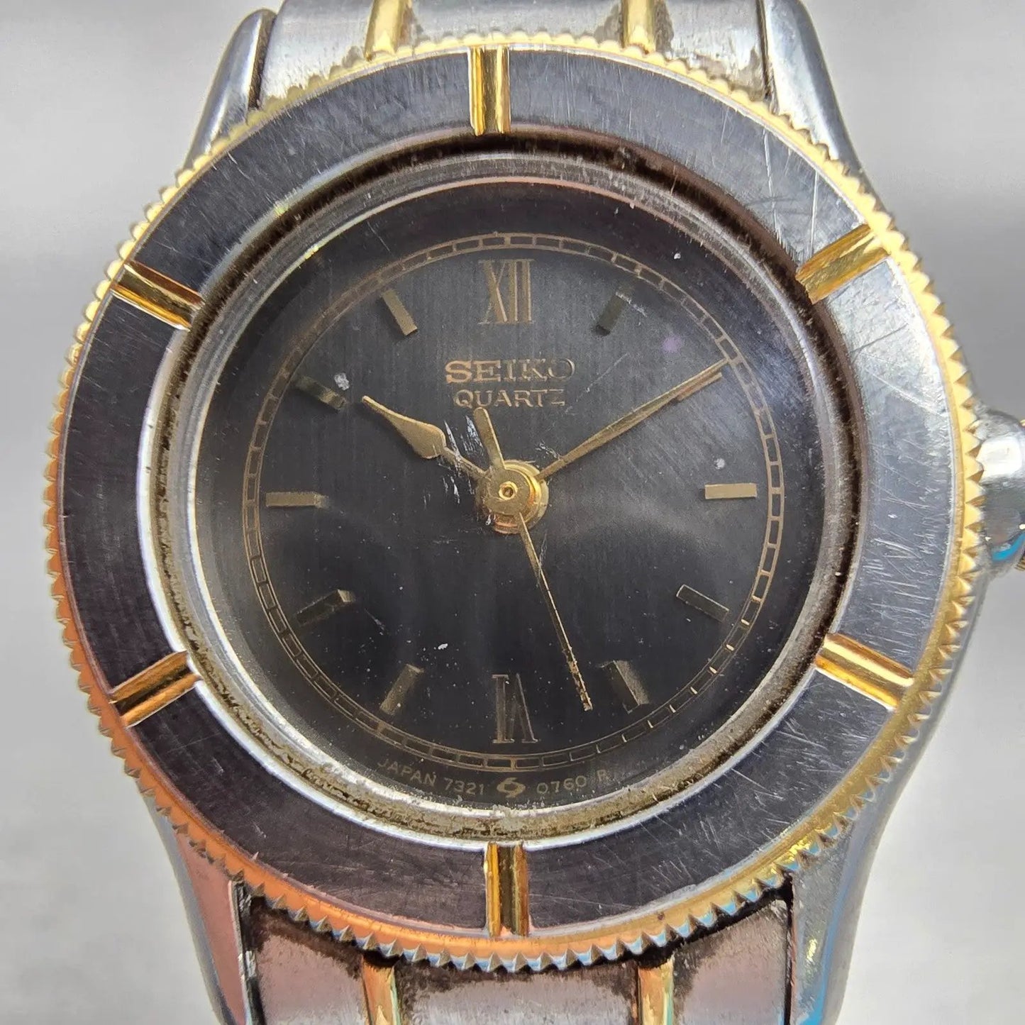 Seiko Watch Women 24mm Gray Dial Two Tone Round 7321-0150 New Battery Vintage1