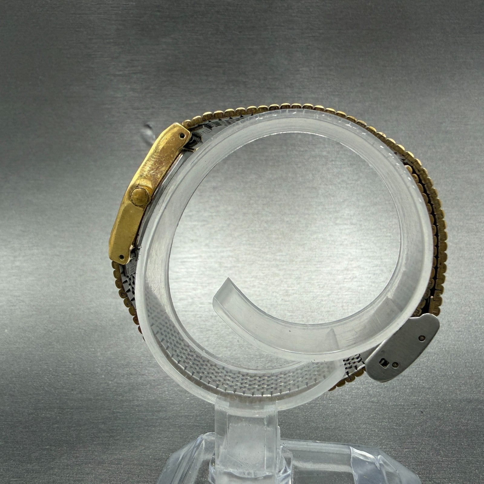 Seiko Watch Women 18mm Champagne Dial Gold Tone Round 2Y01-0140 New Battery6