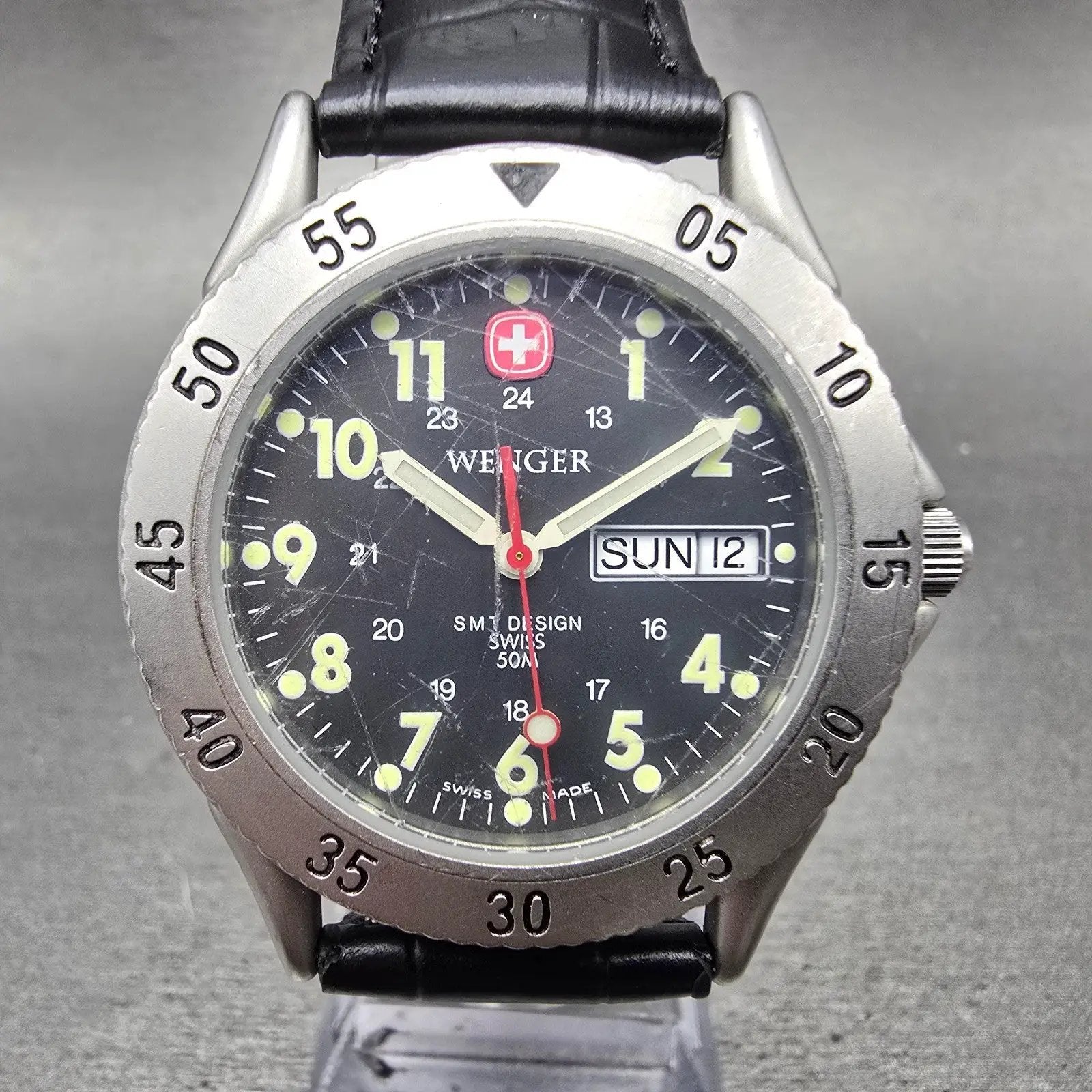 Wenger SAK Design Watch Men 38mm Black Dial Silver Tone Round 096.0636 New Batt0