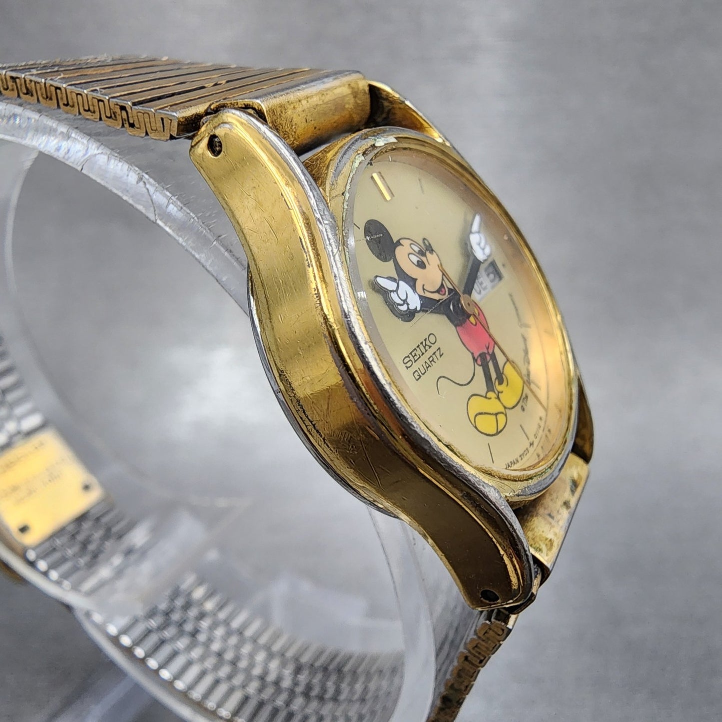 Seiko Mickey Mouse Watch Women 22mm Champagne Dial Gold Tone Daydate New Battery3